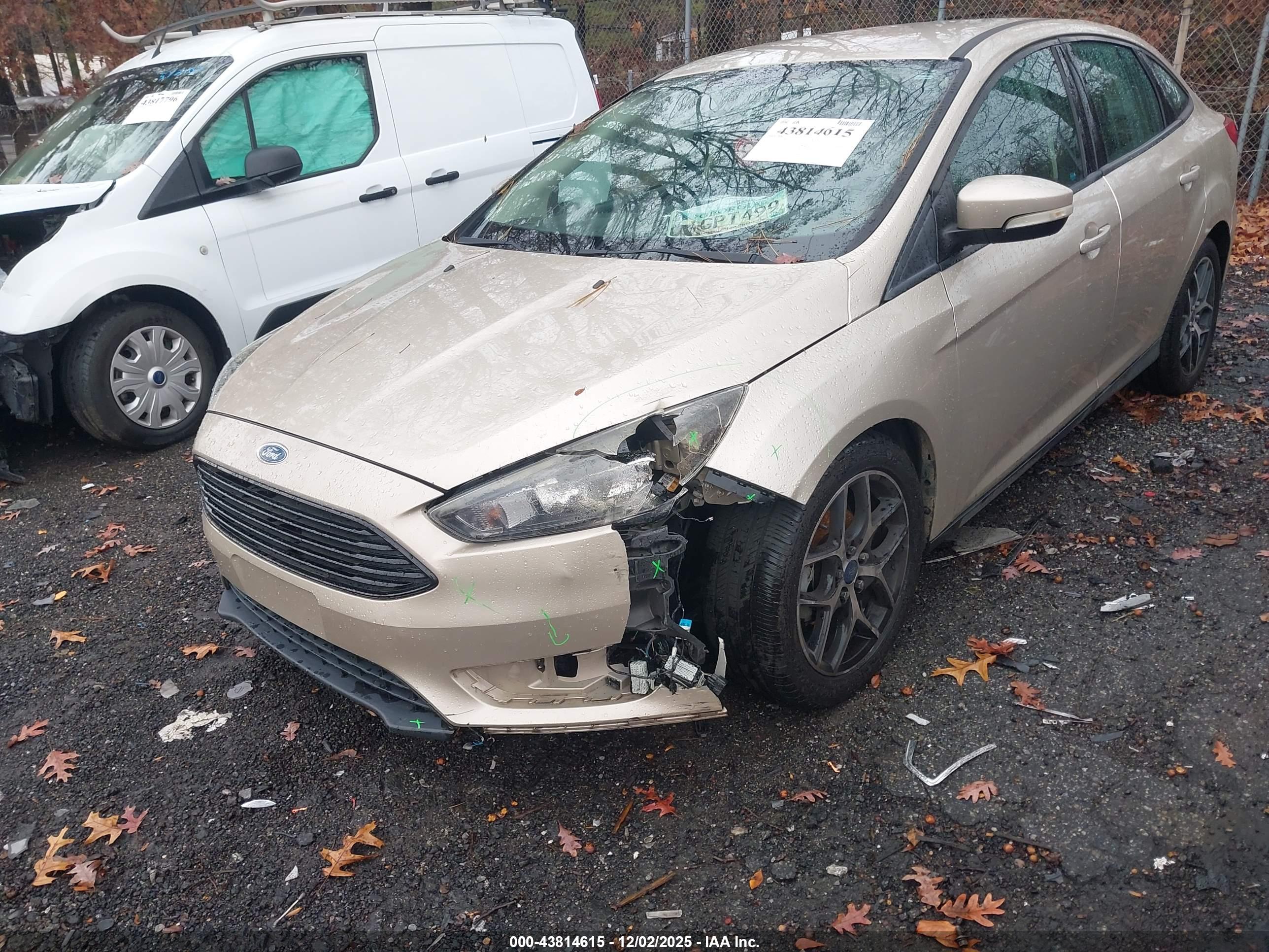 FORD FOCUS image 6