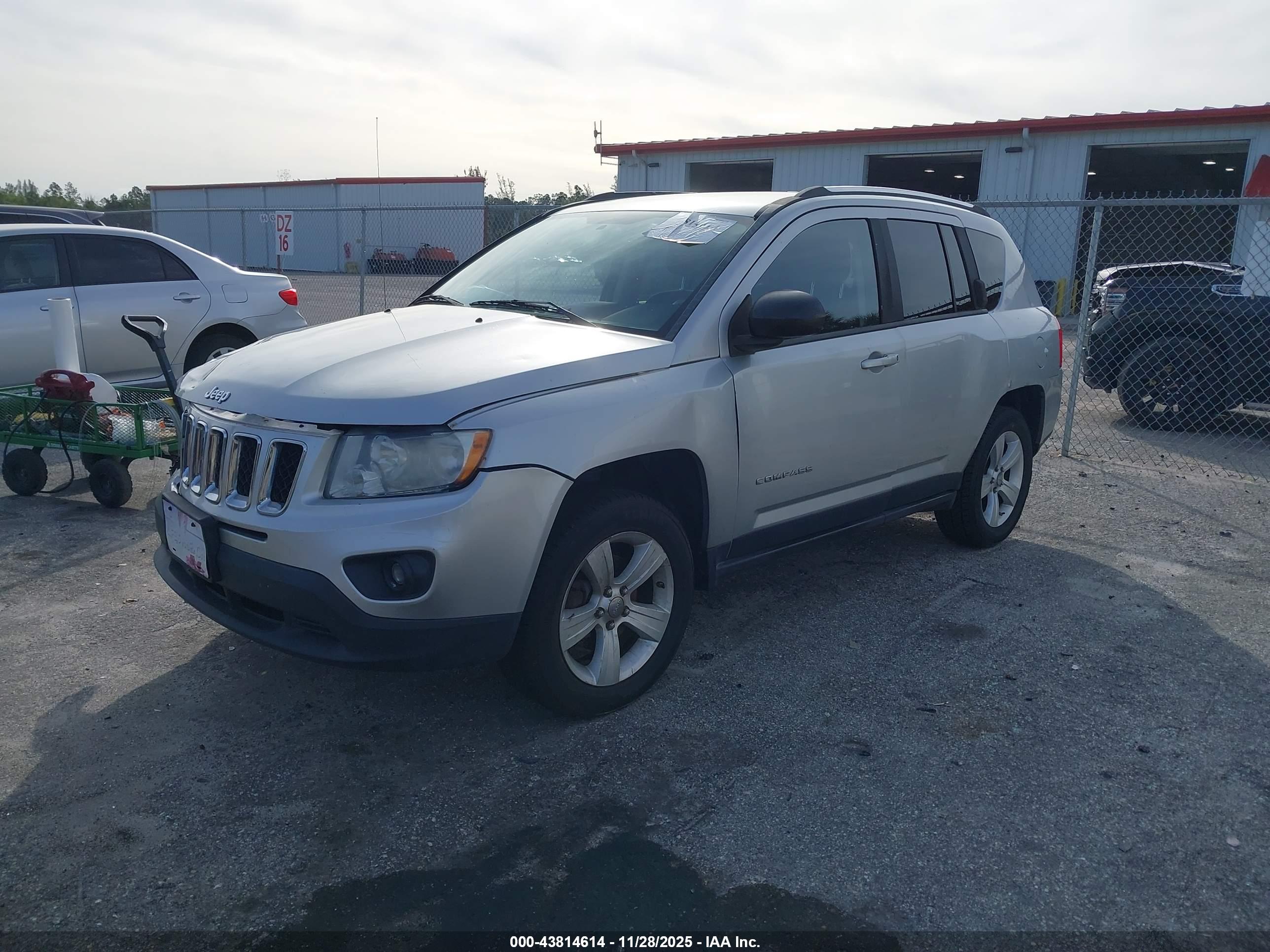 JEEP COMPASS image 2