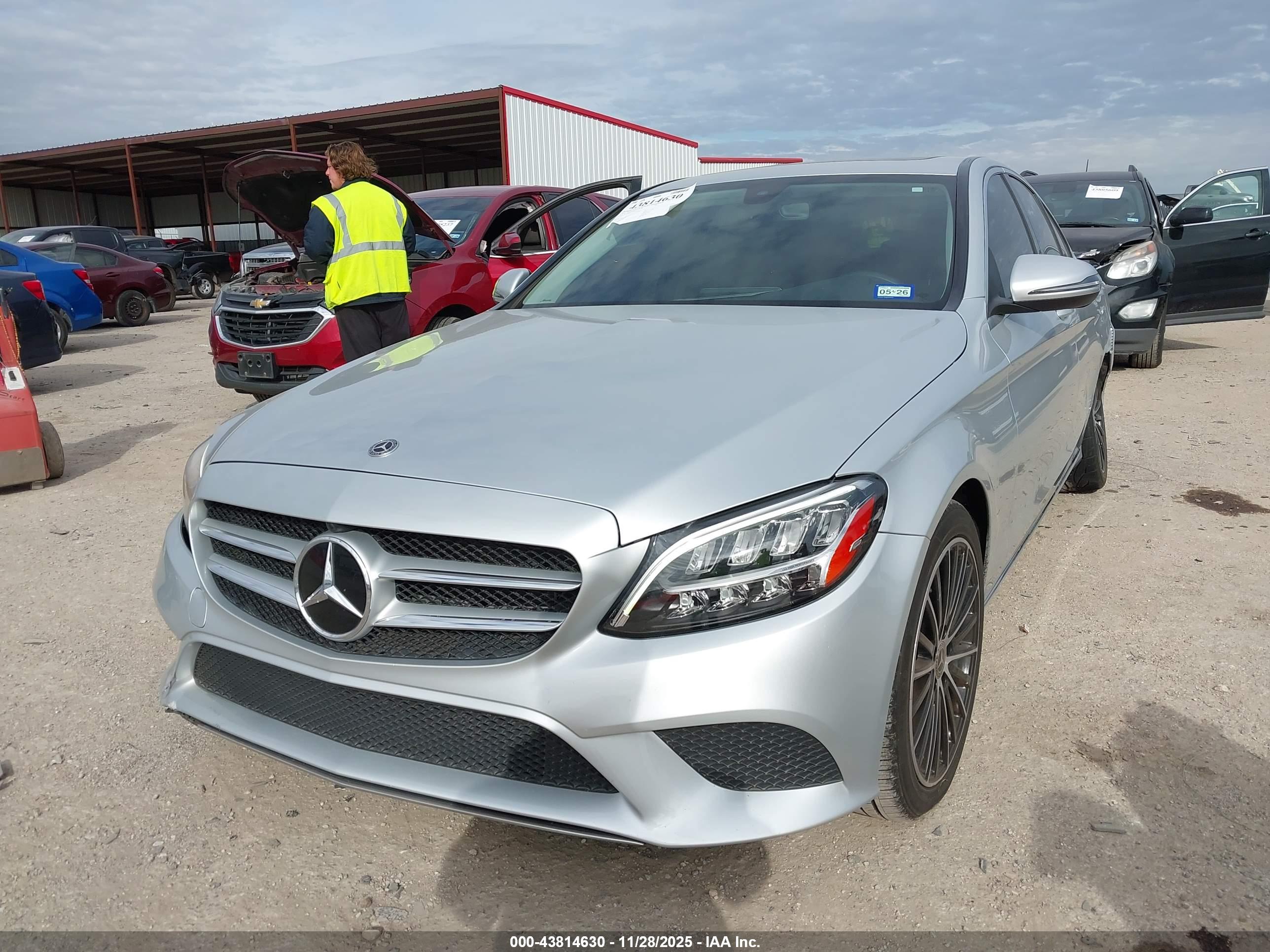 MERCEDES-BENZ C image 2