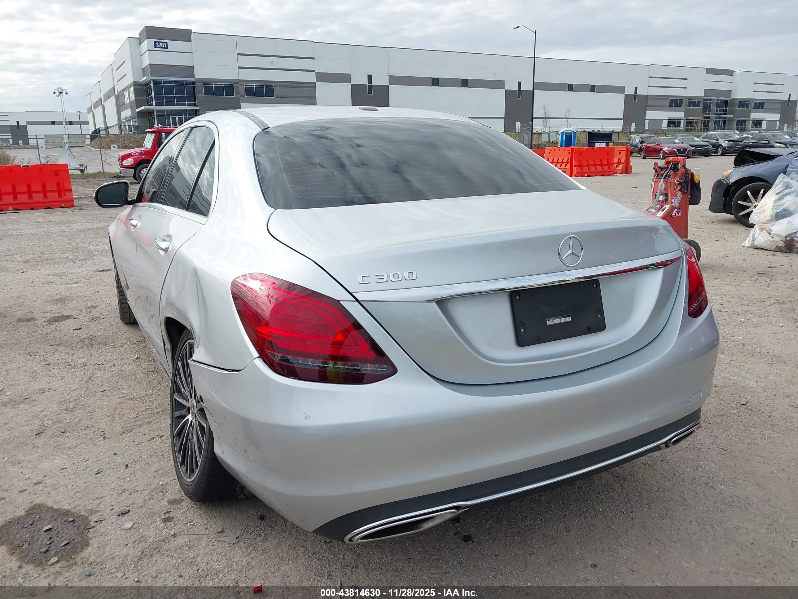 MERCEDES-BENZ C image 3
