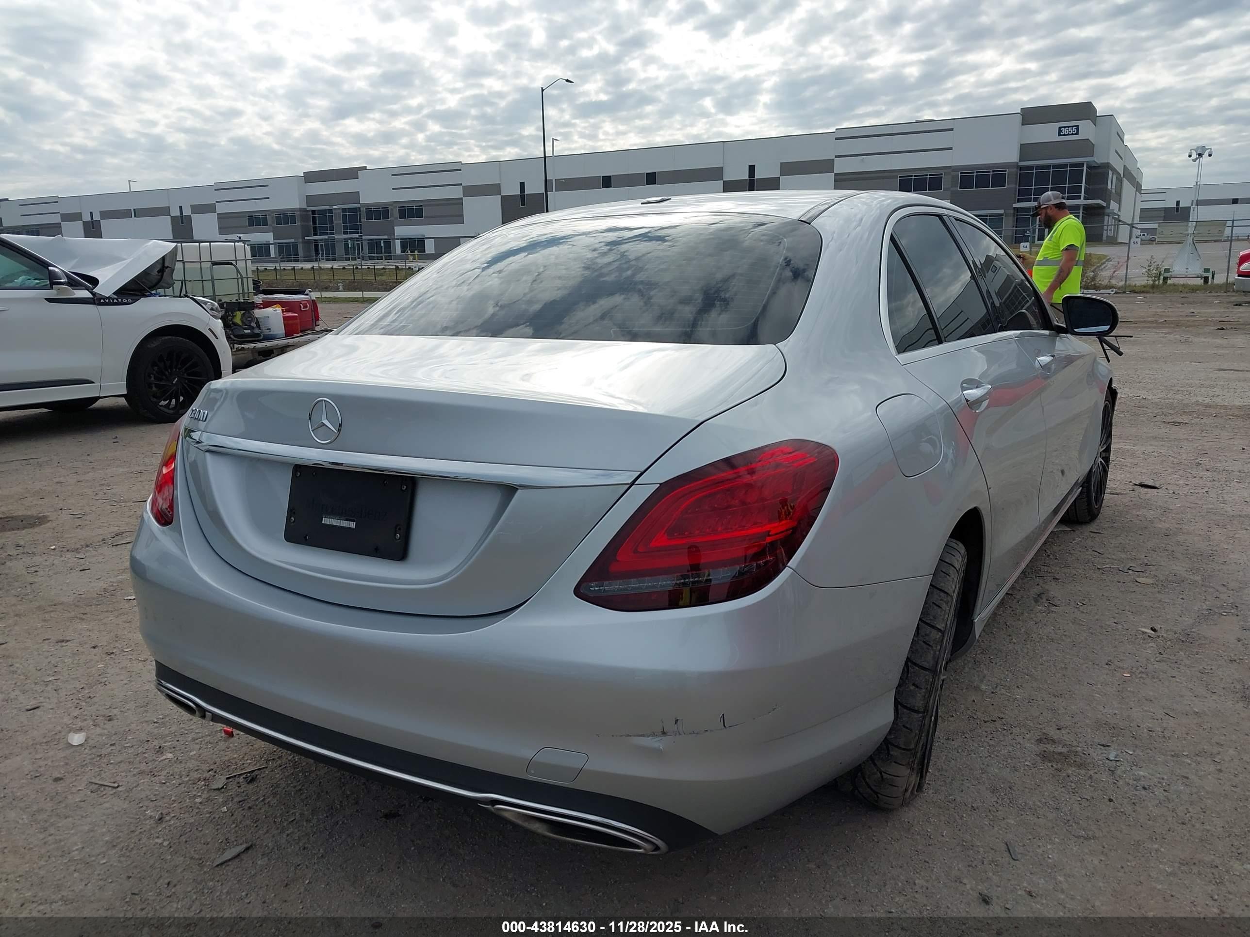 MERCEDES-BENZ C image 4