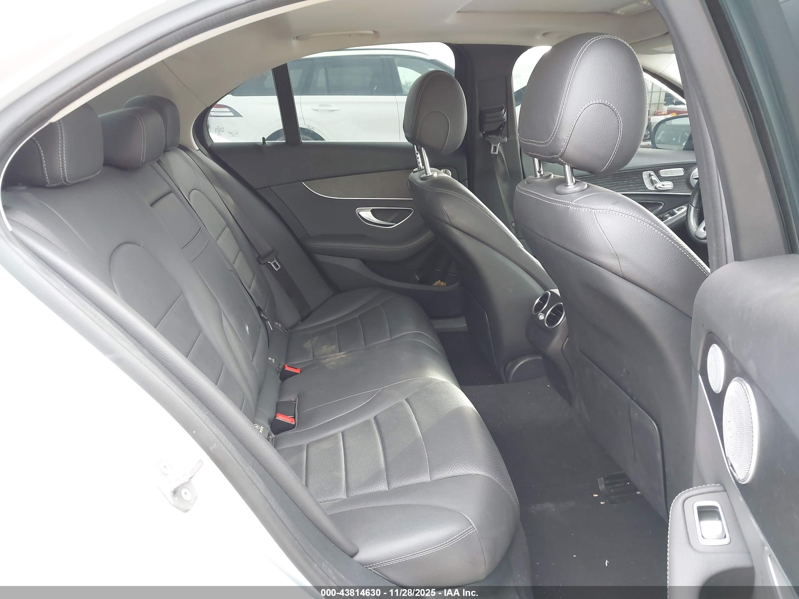 MERCEDES-BENZ C image 8