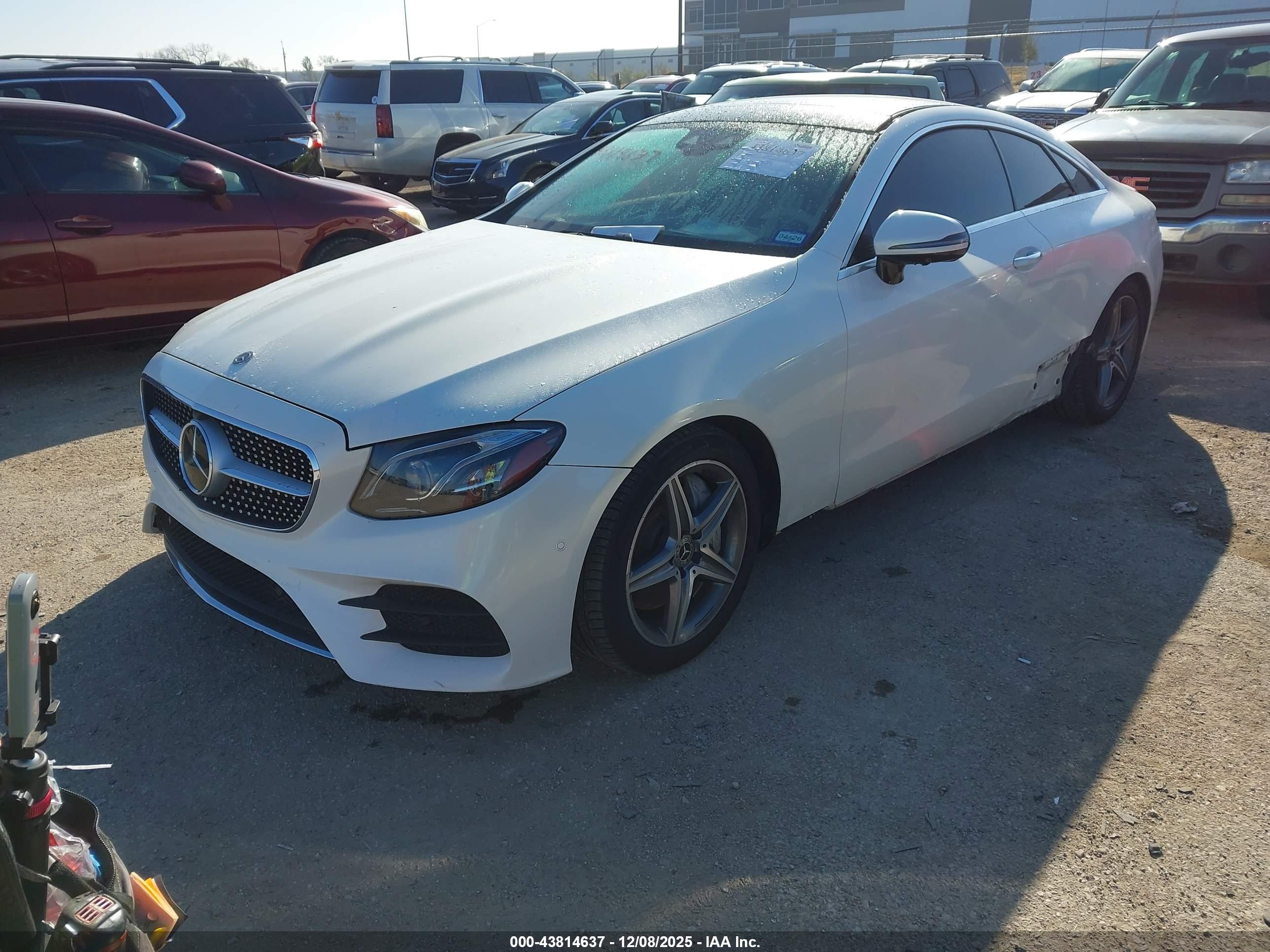 MERCEDES-BENZ E image 2