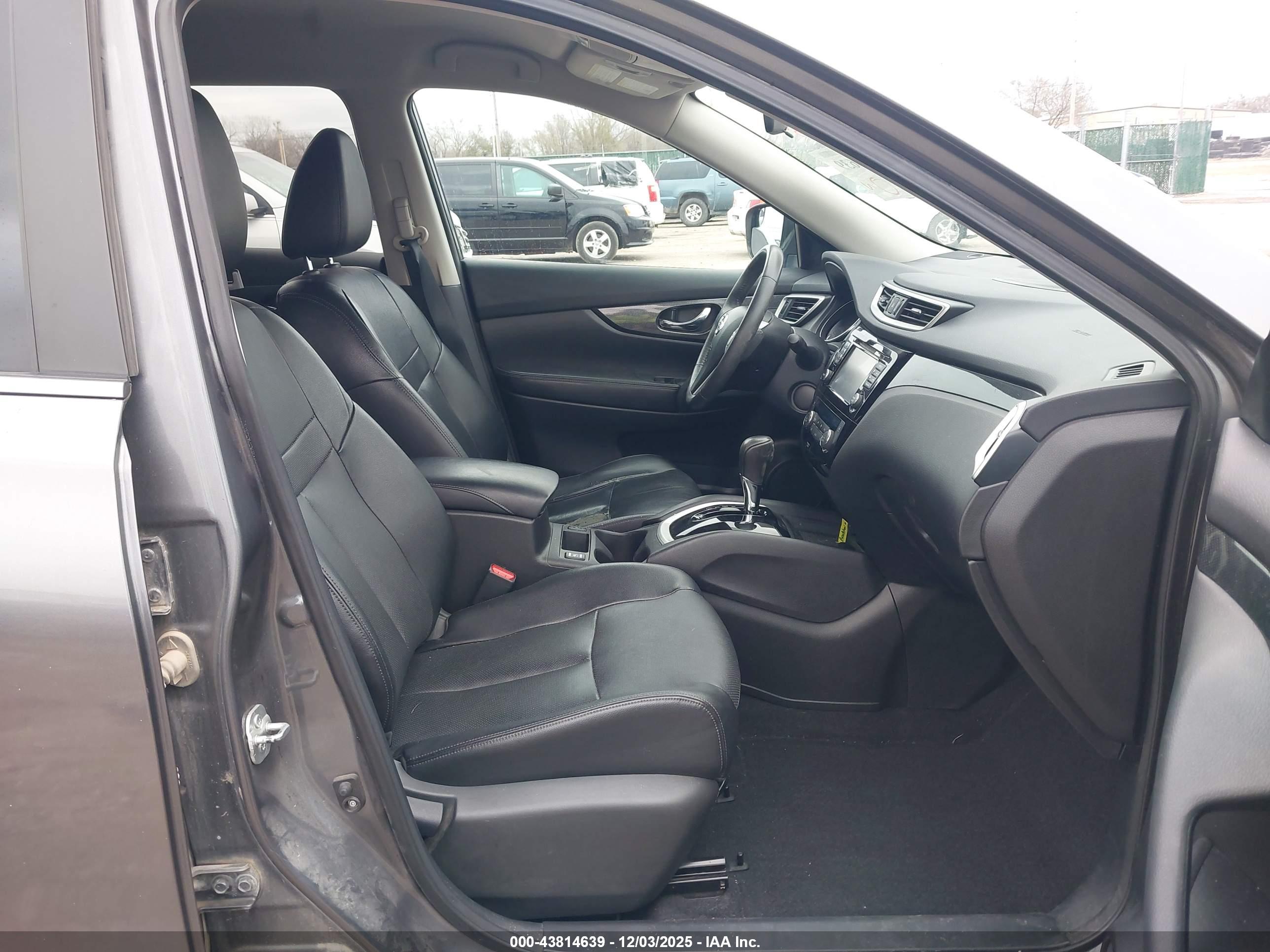 NISSAN ROGUE image 5