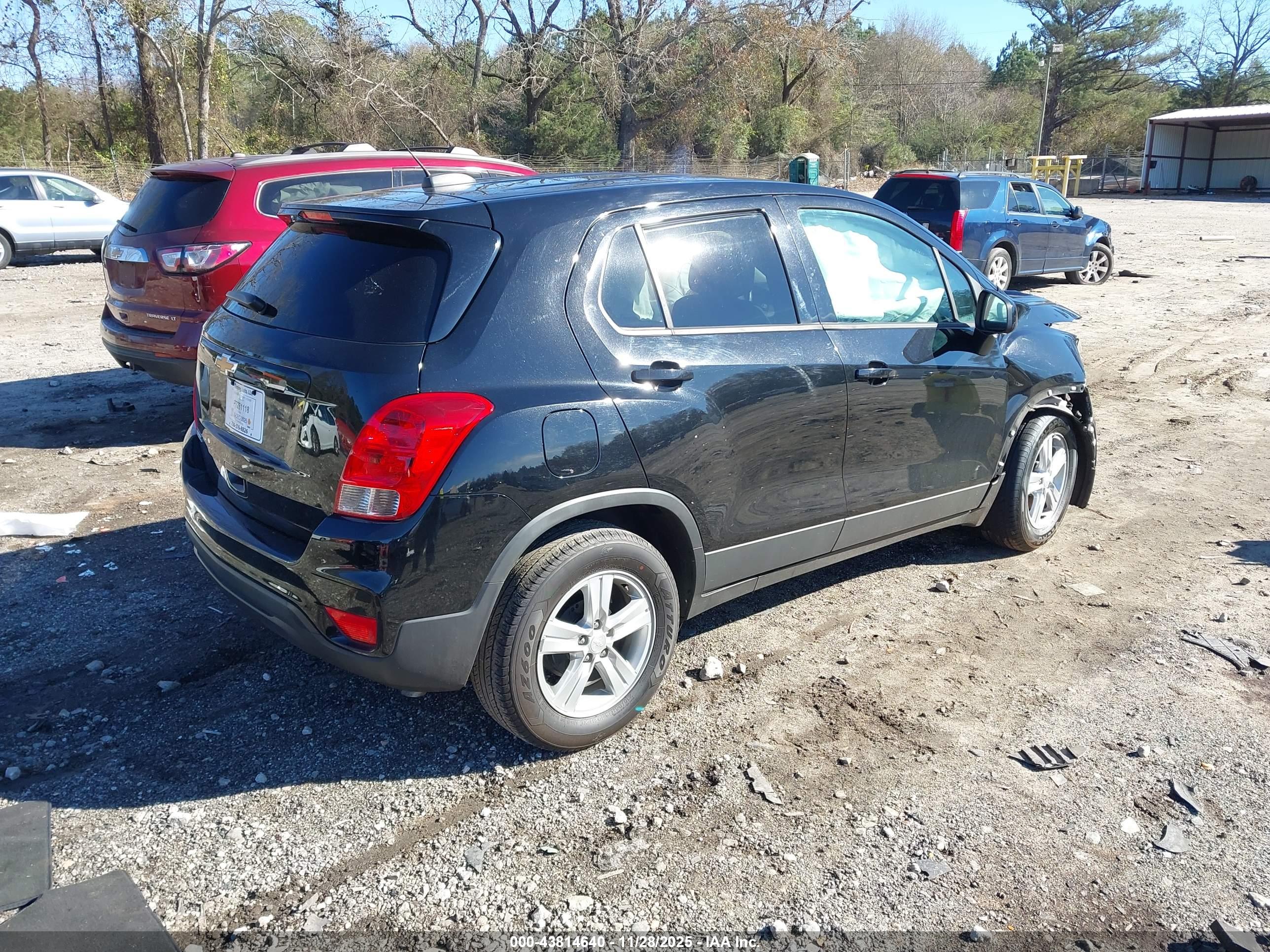 CHEVROLET TRAX image 4