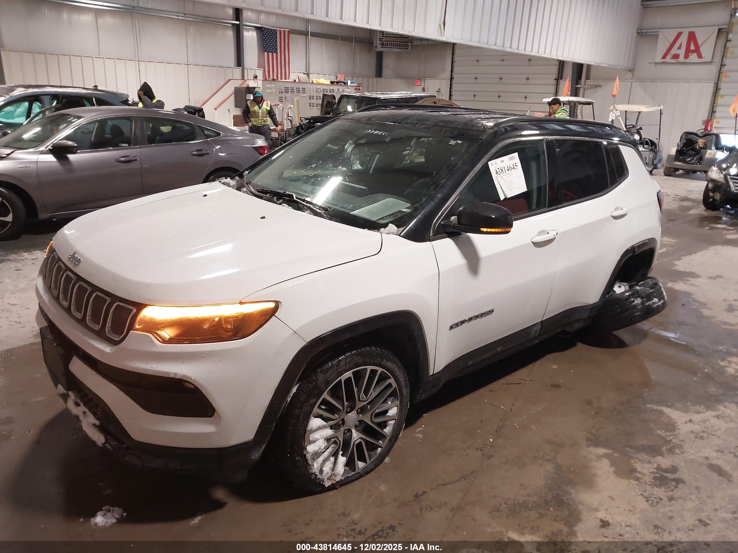 JEEP COMPASS image 2