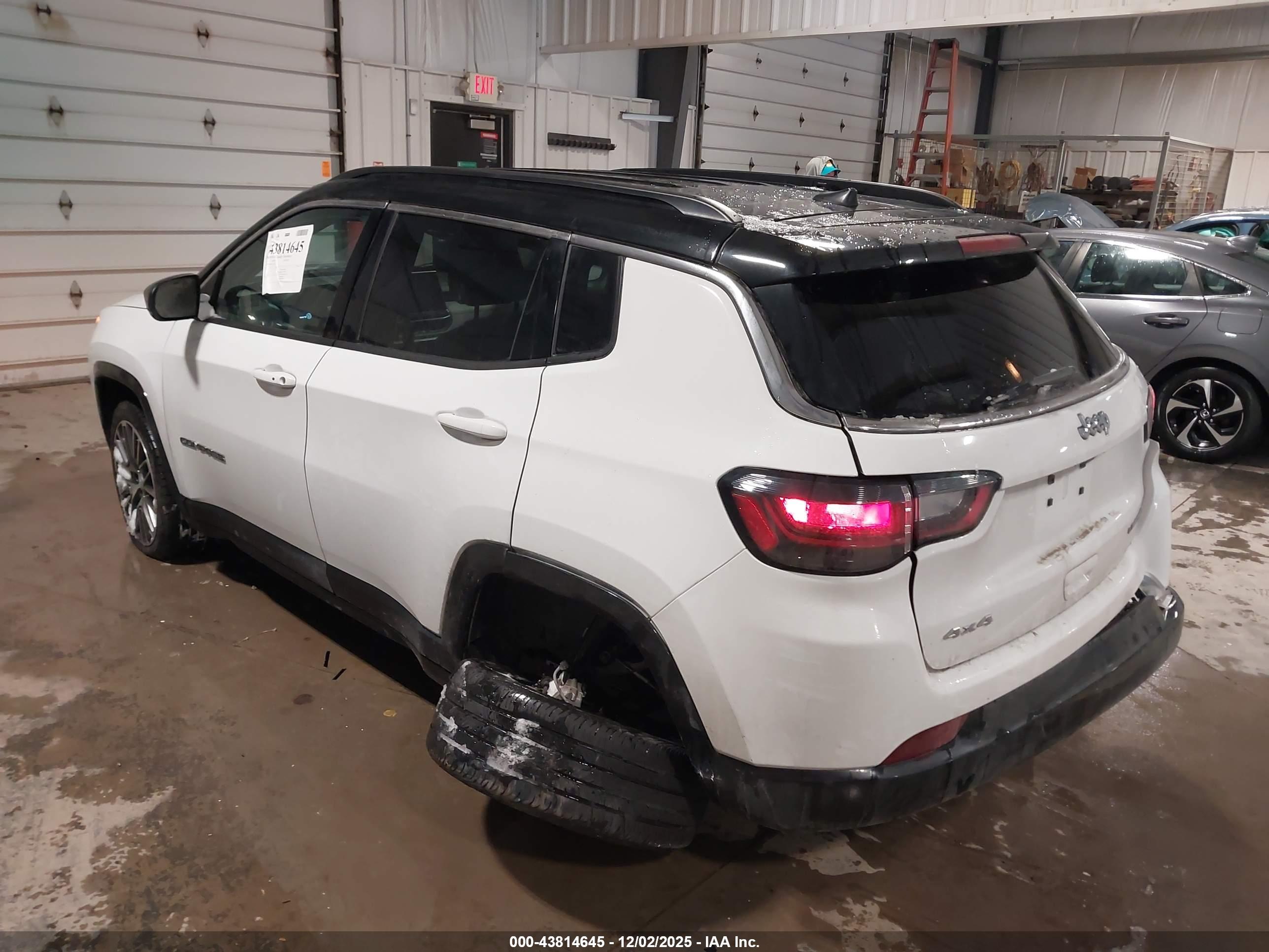 JEEP COMPASS image 3