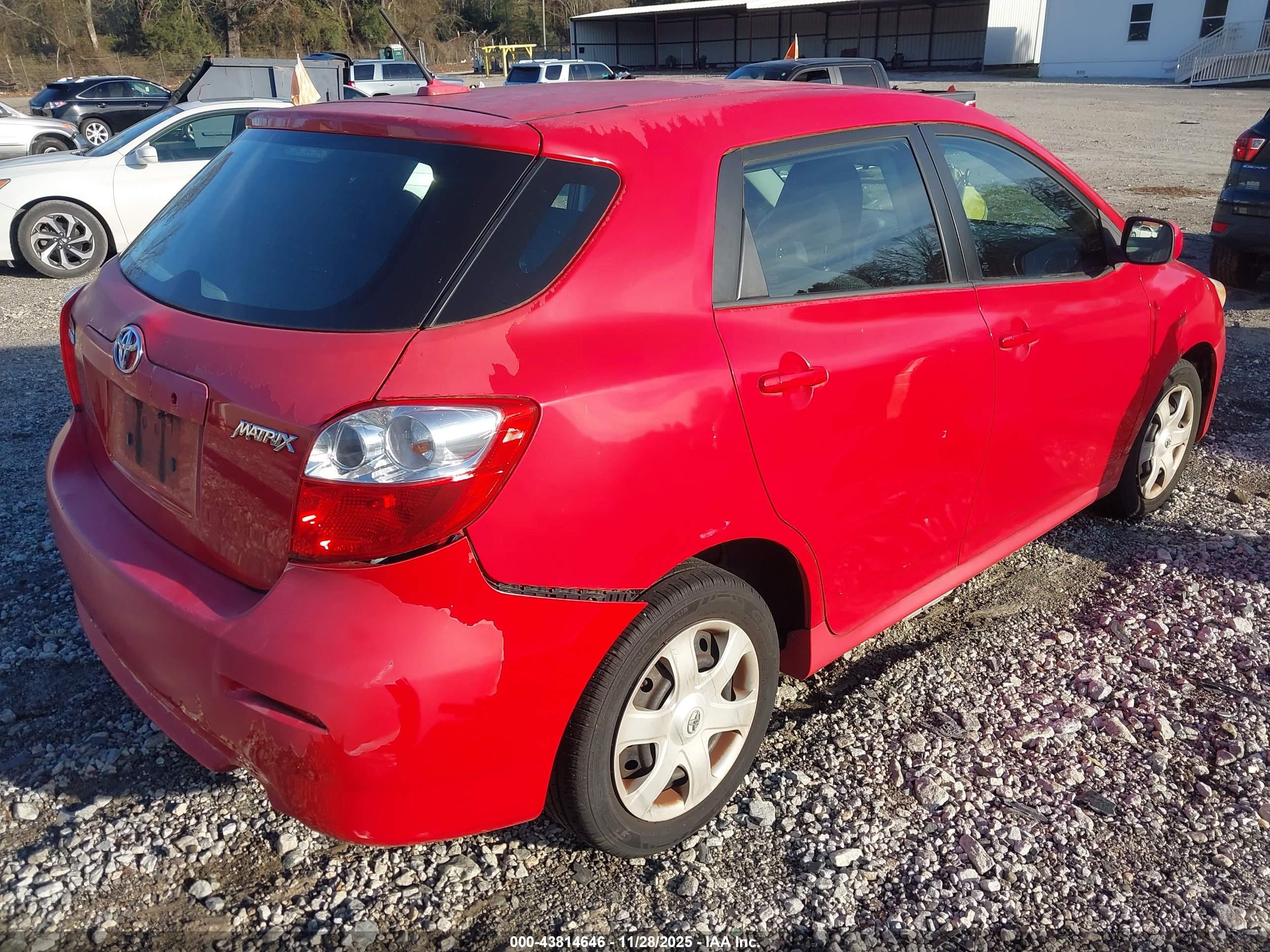 TOYOTA MATRIX image 4