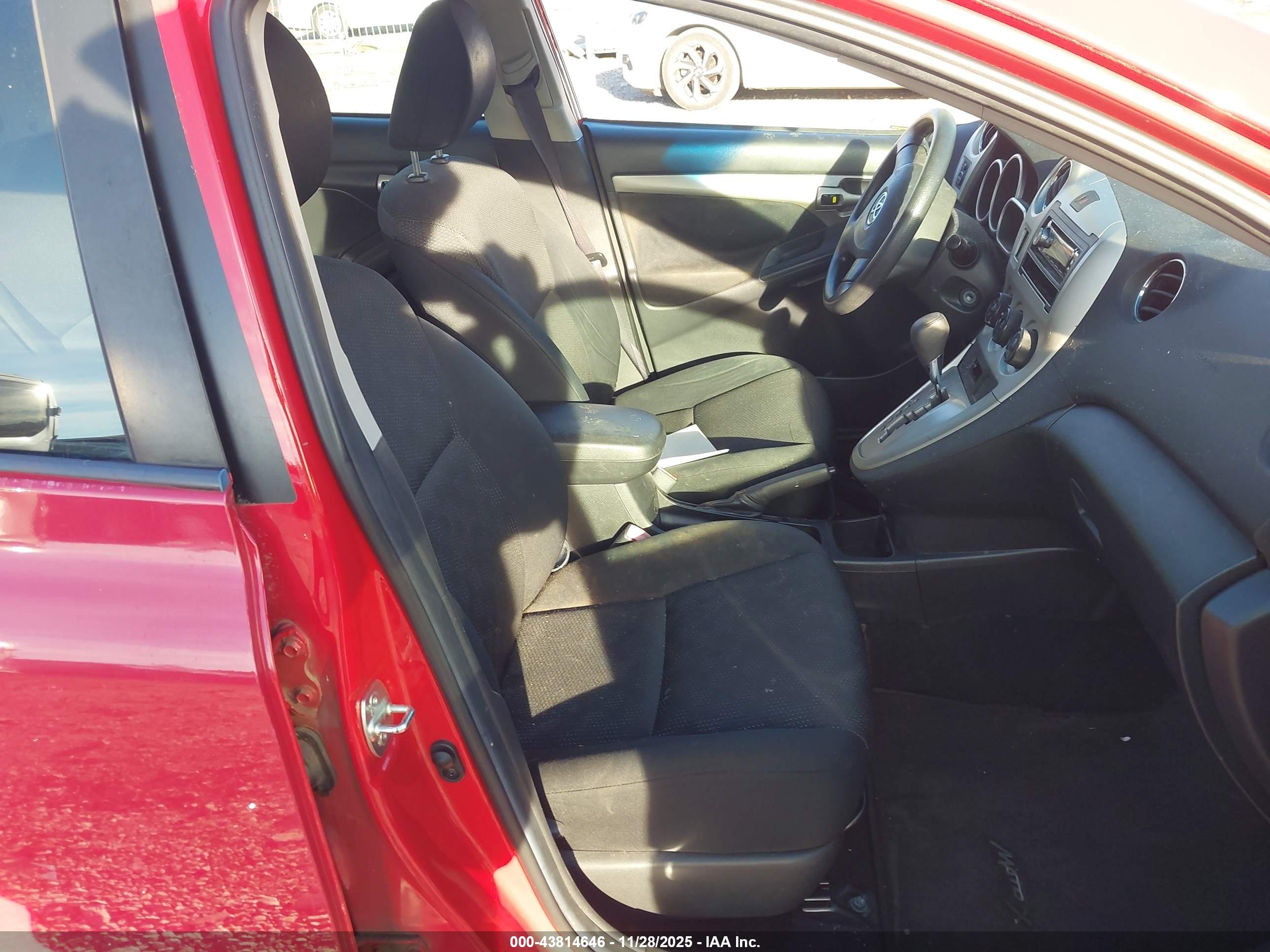 TOYOTA MATRIX image 5
