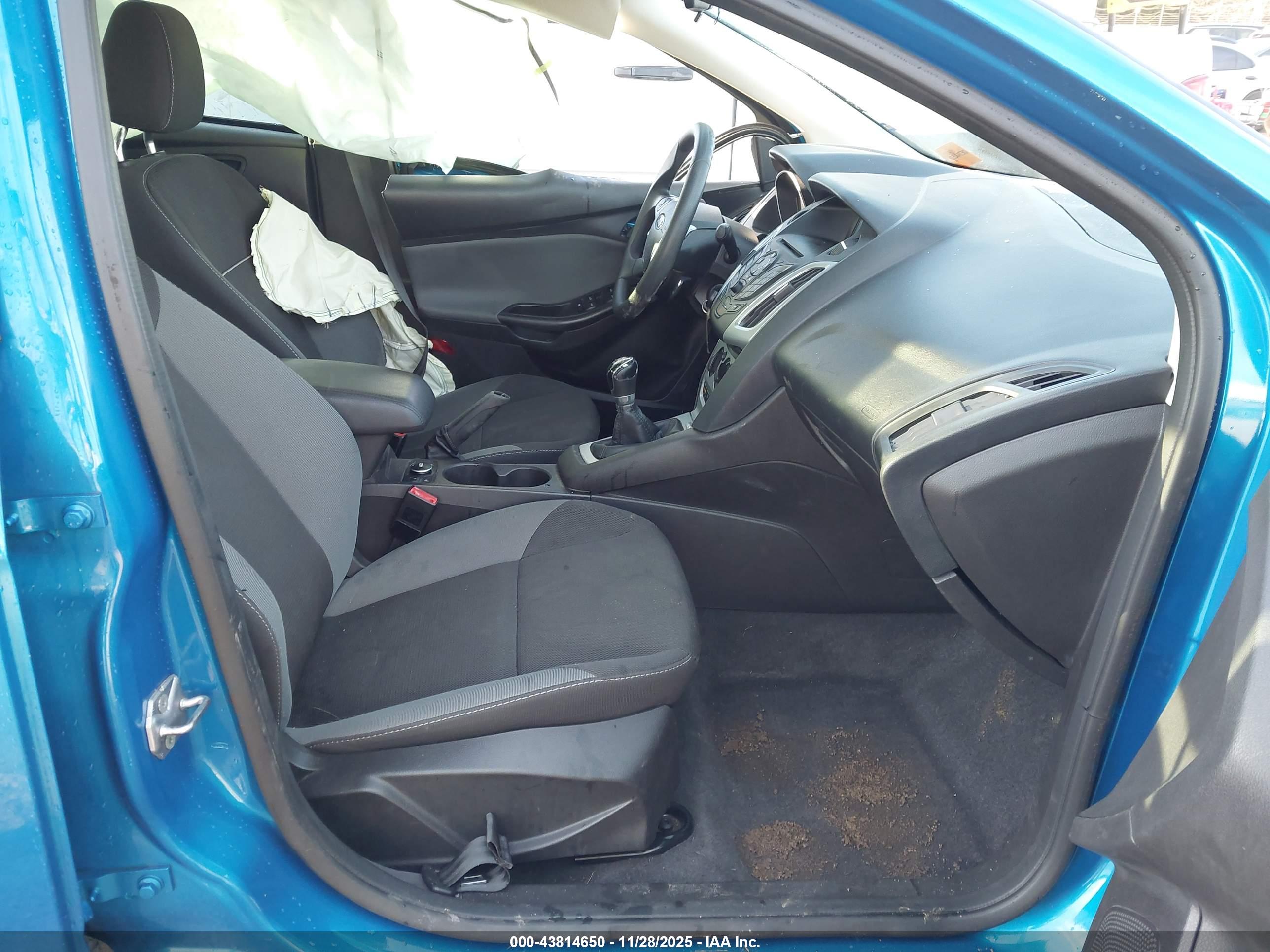 FORD FOCUS image 5