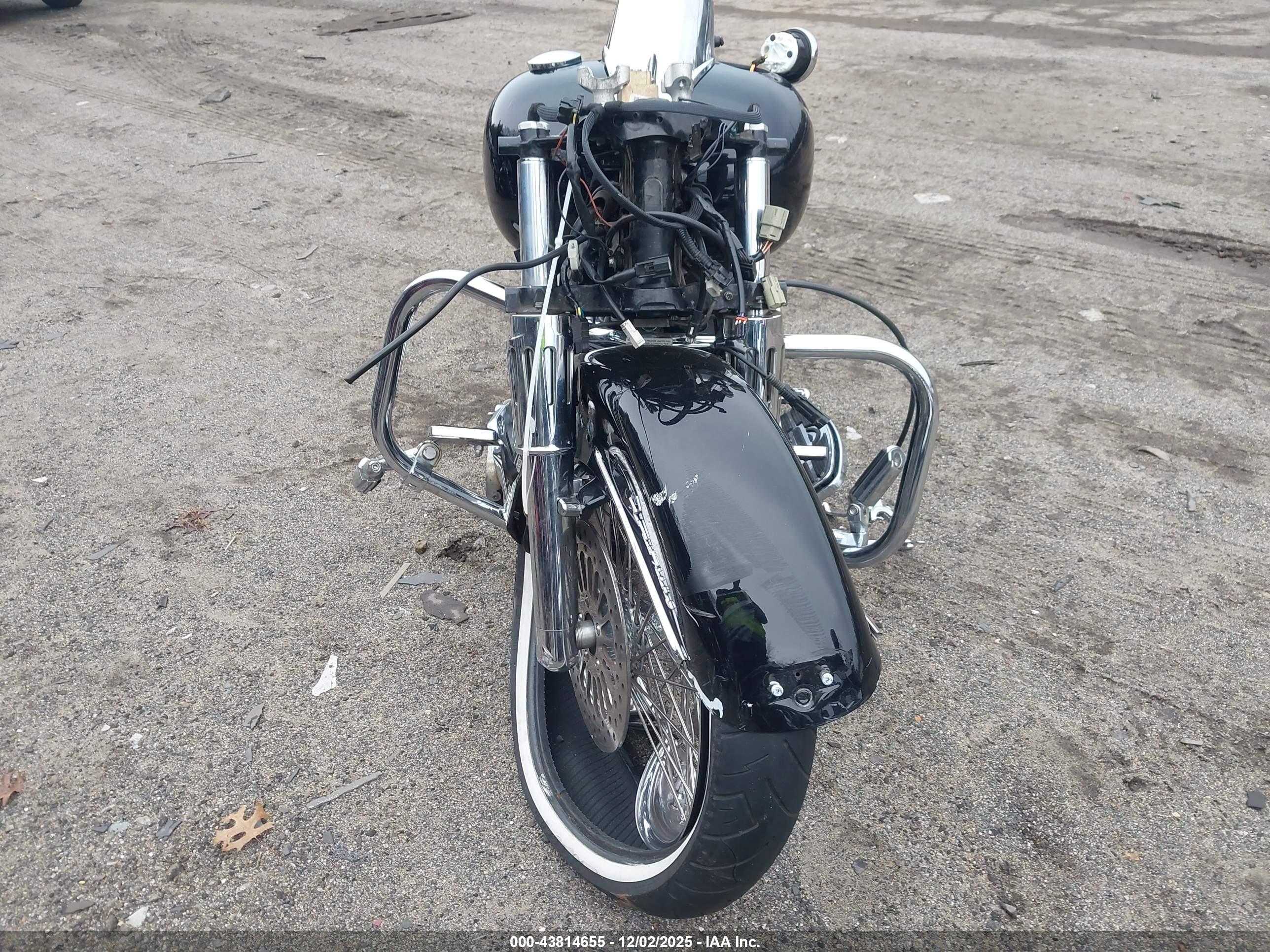 HARLEY-DAVIDSON FLHRC image 5