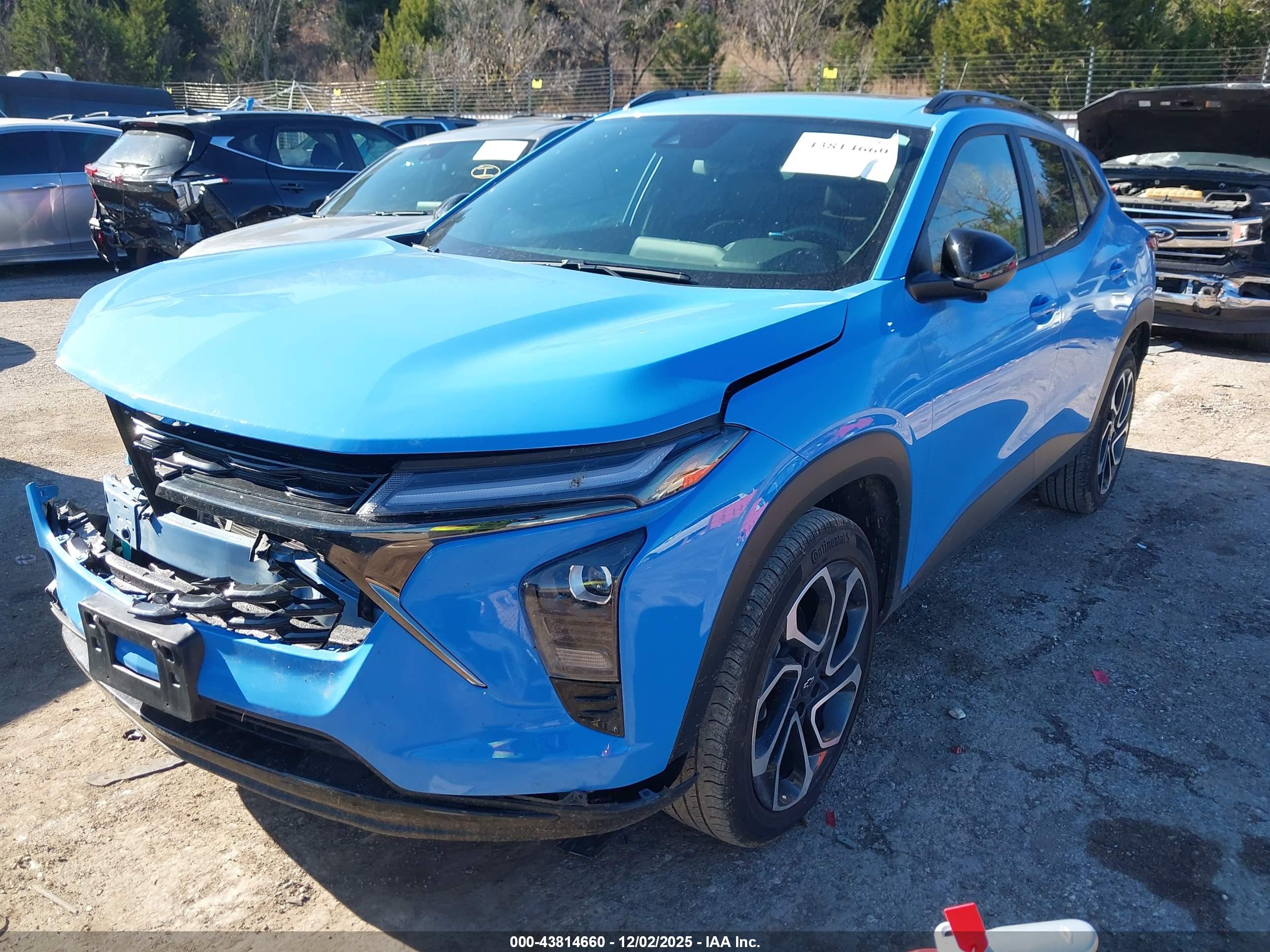 CHEVROLET TRAX image 2