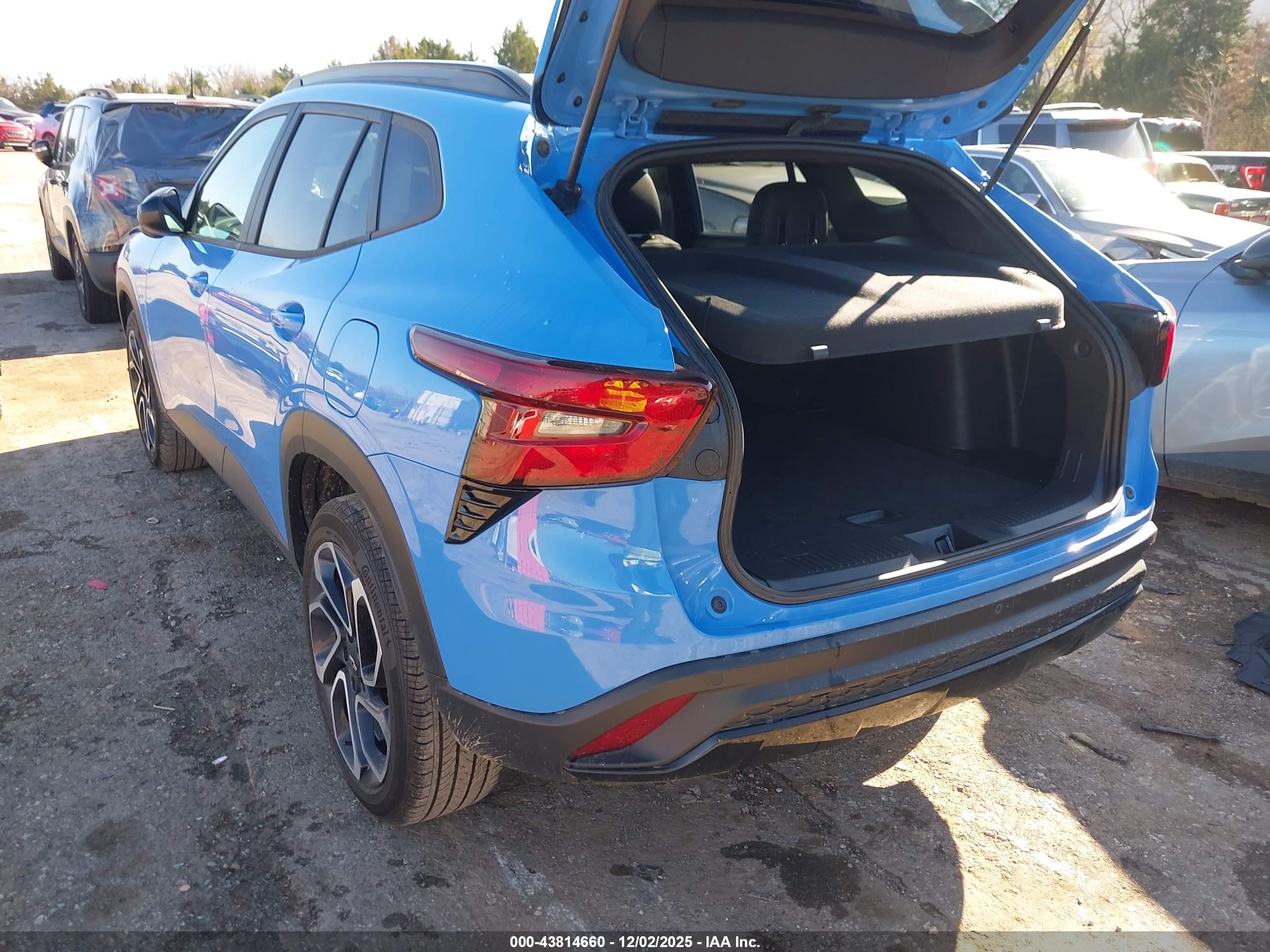 CHEVROLET TRAX image 3