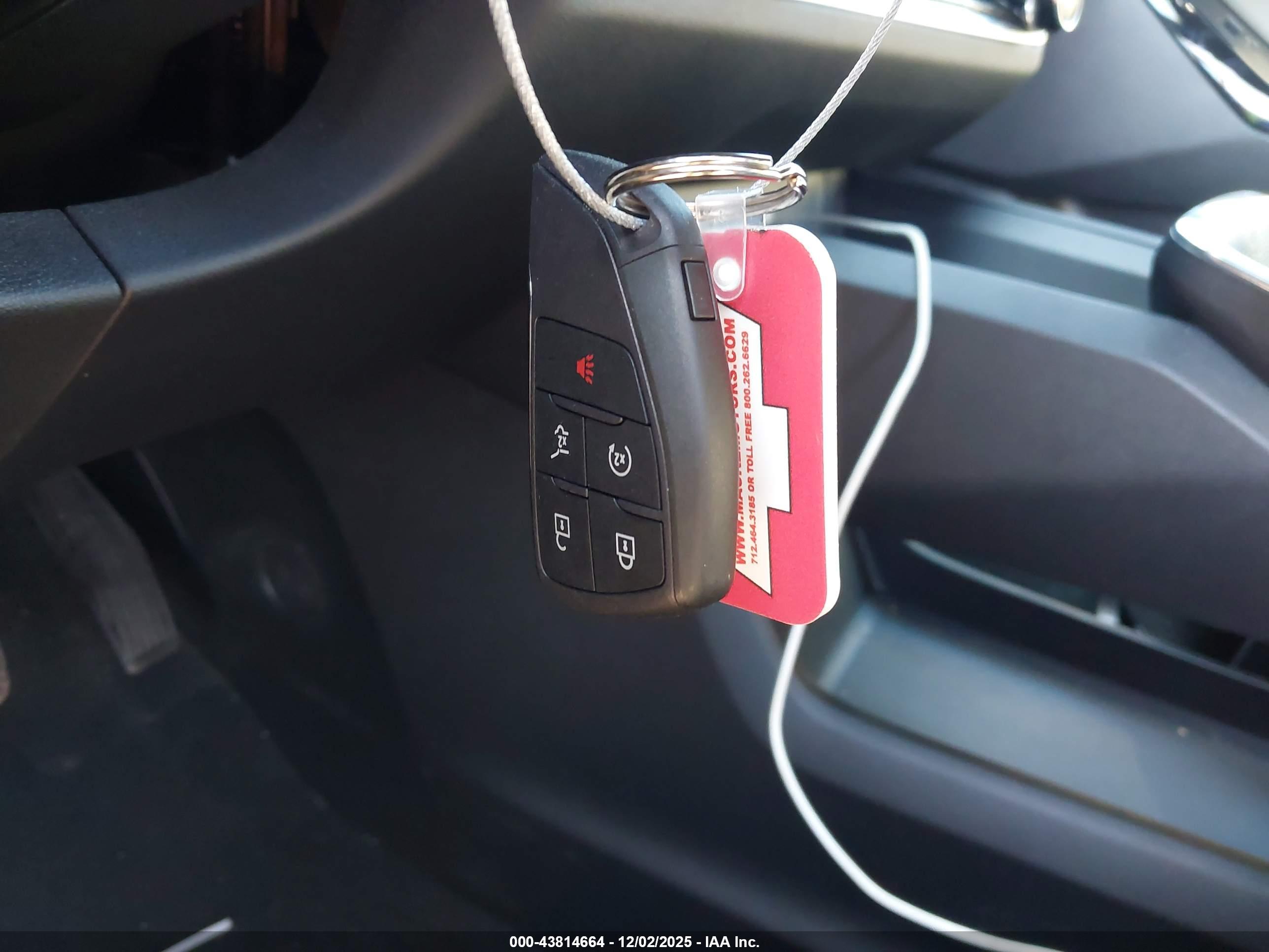 CHEVROLET EQUINOX image 11
