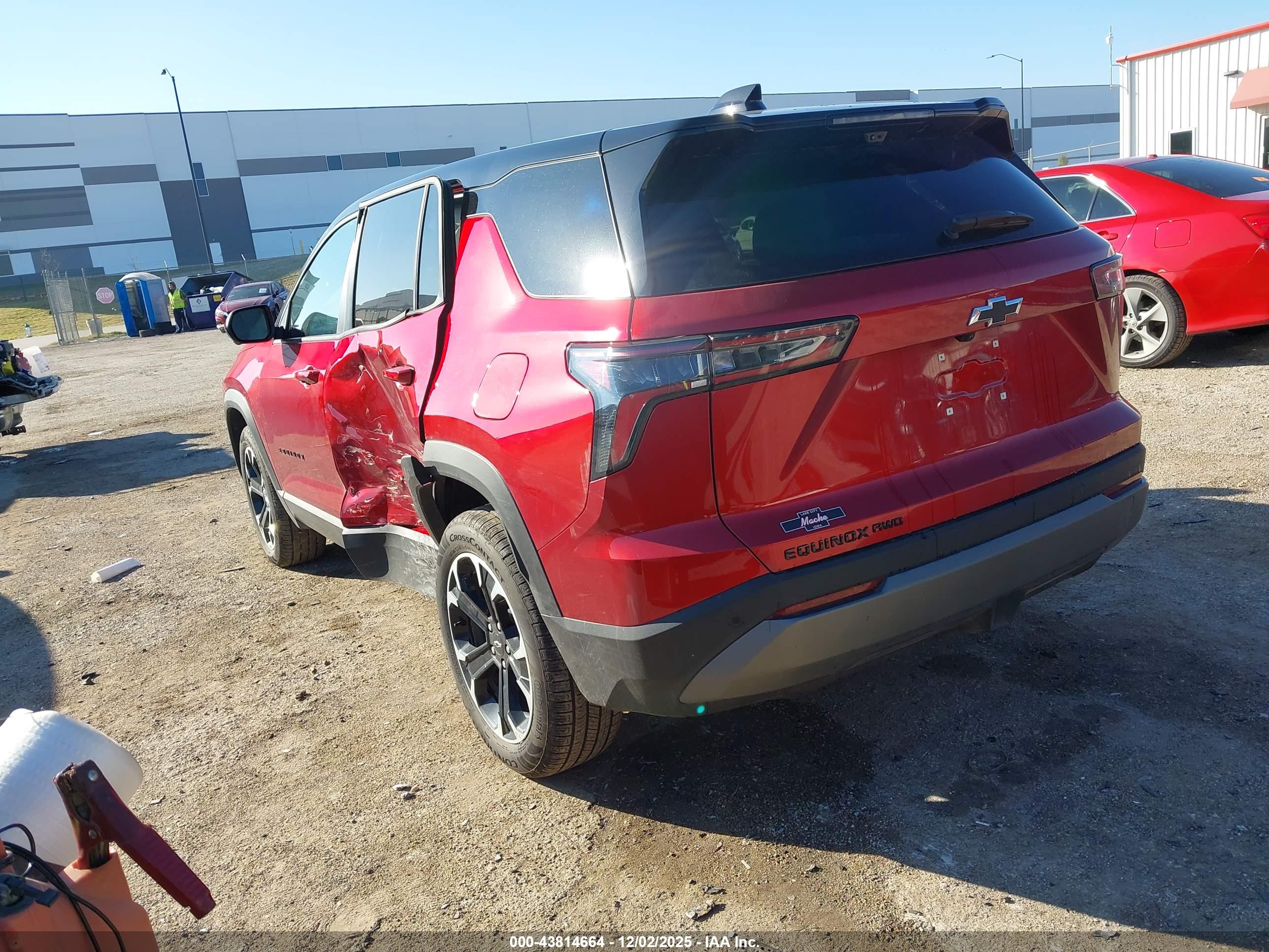 CHEVROLET EQUINOX image 3