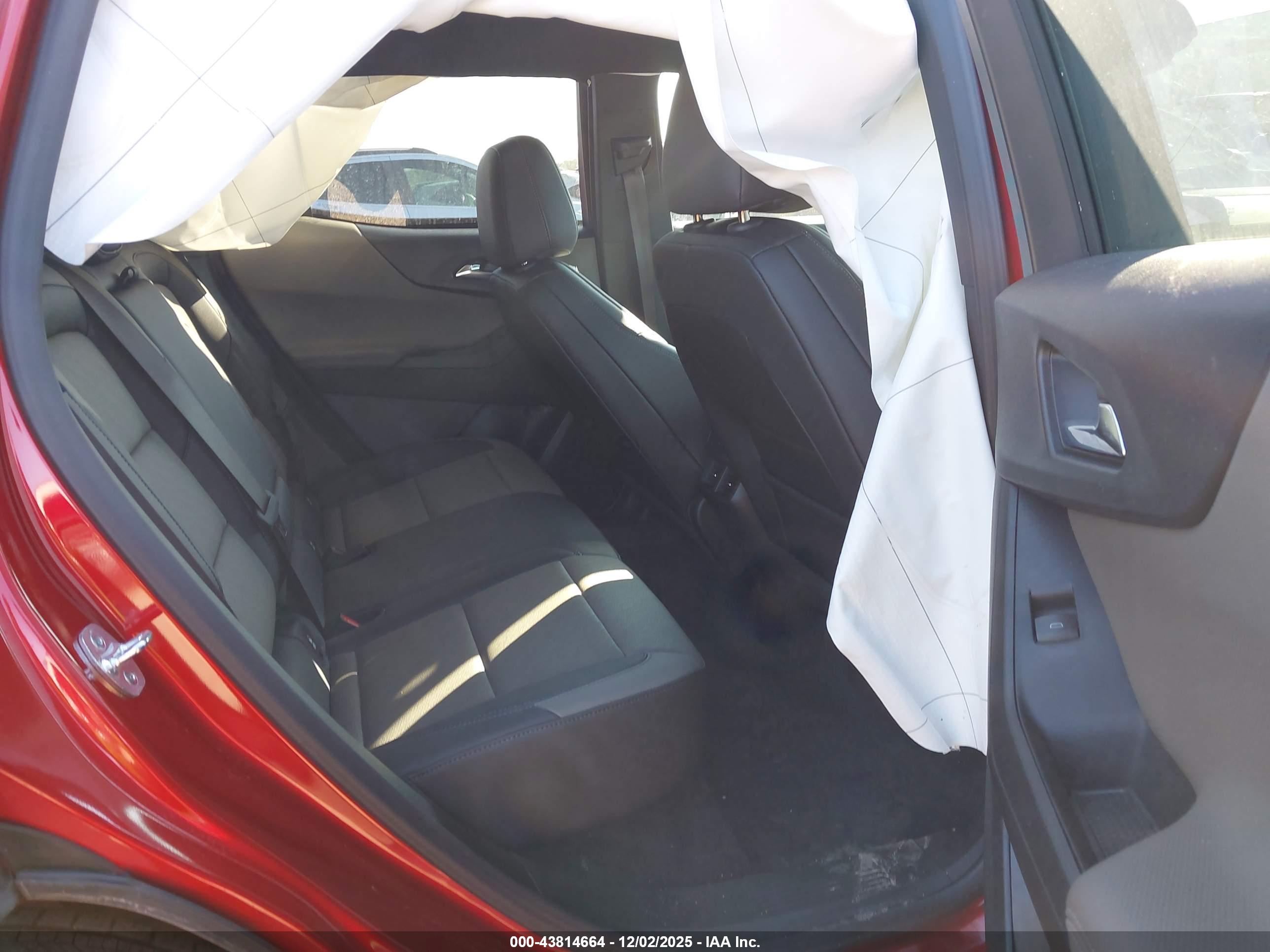 CHEVROLET EQUINOX image 8