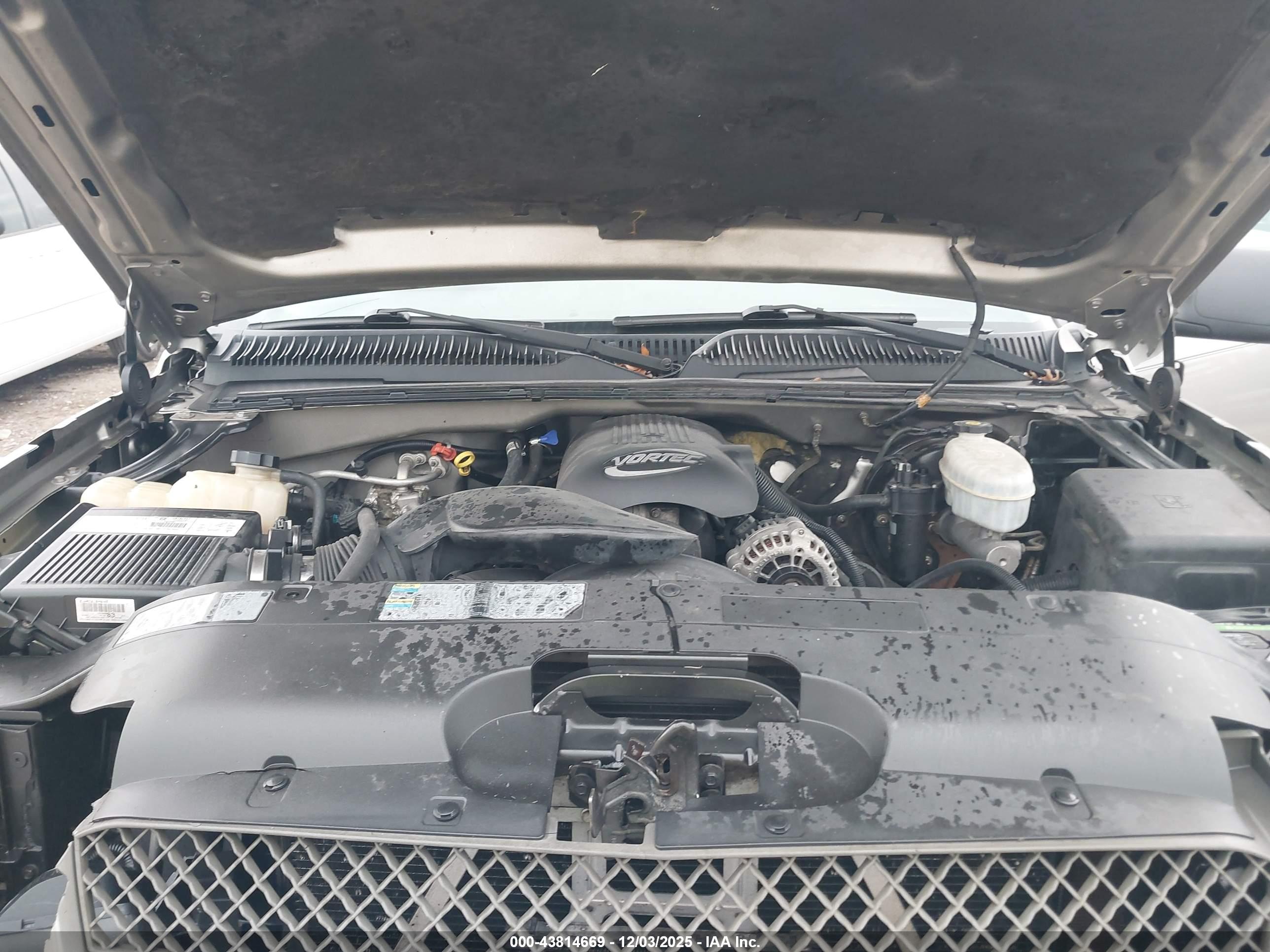 CHEVROLET SILVERADO image 10