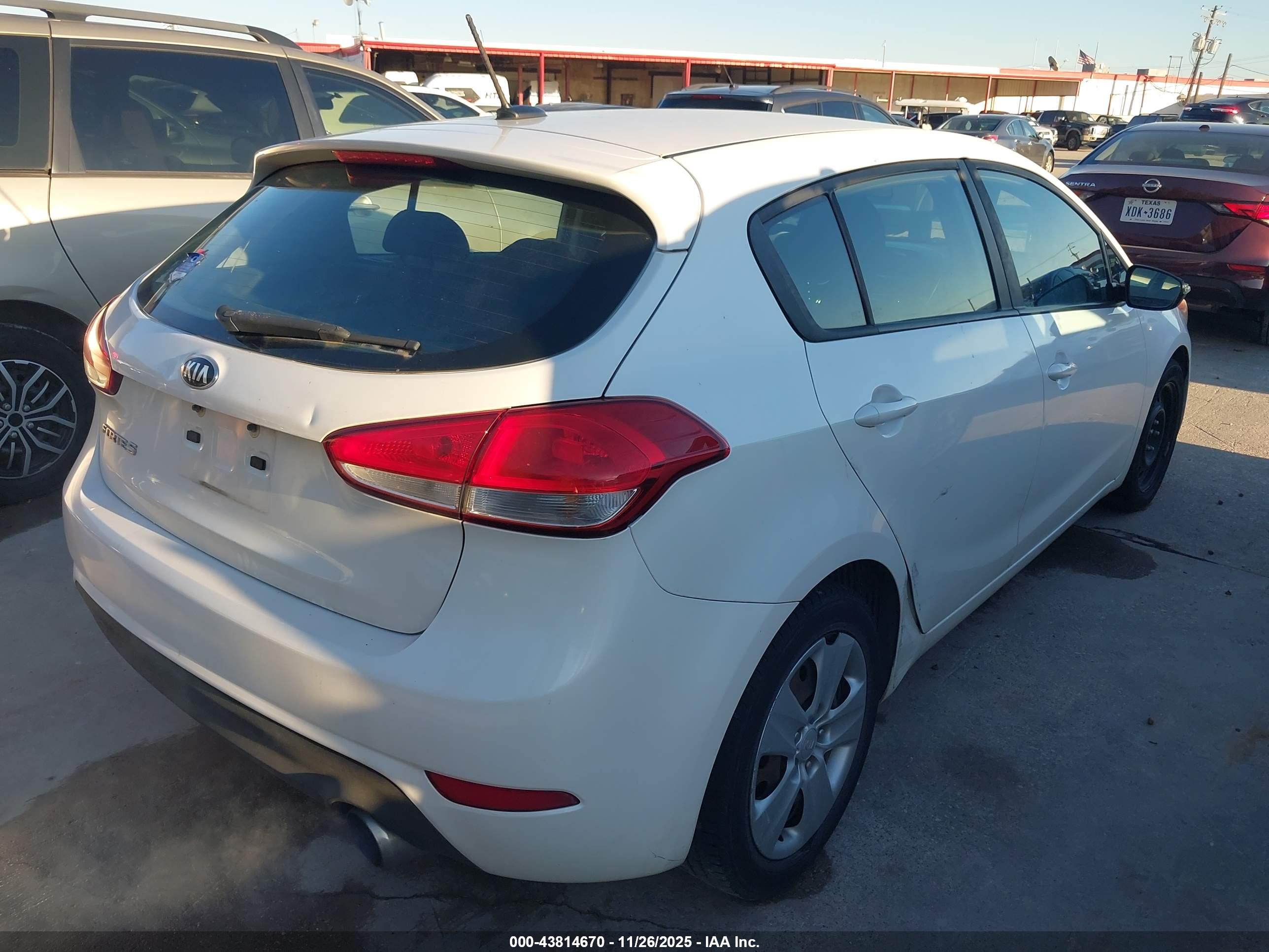KIA FORTE image 4