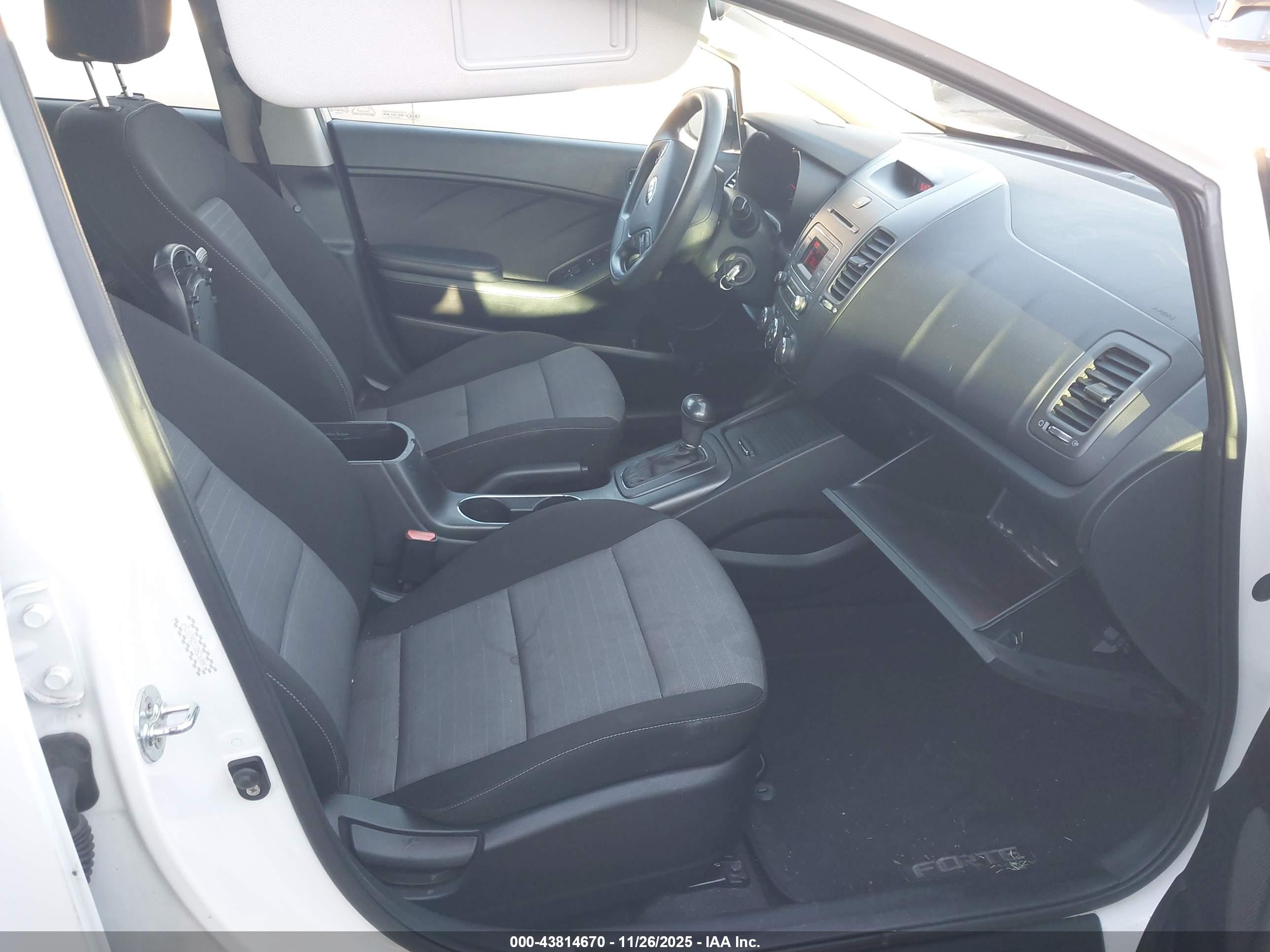 KIA FORTE image 5