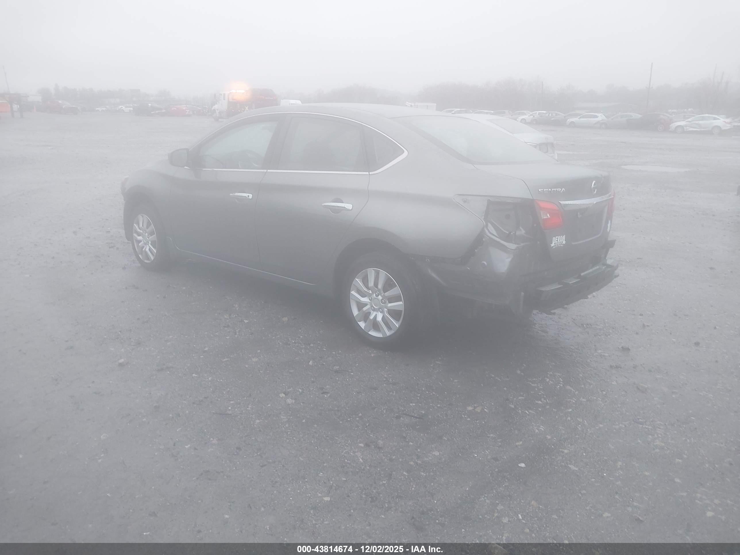 NISSAN SENTRA image 3
