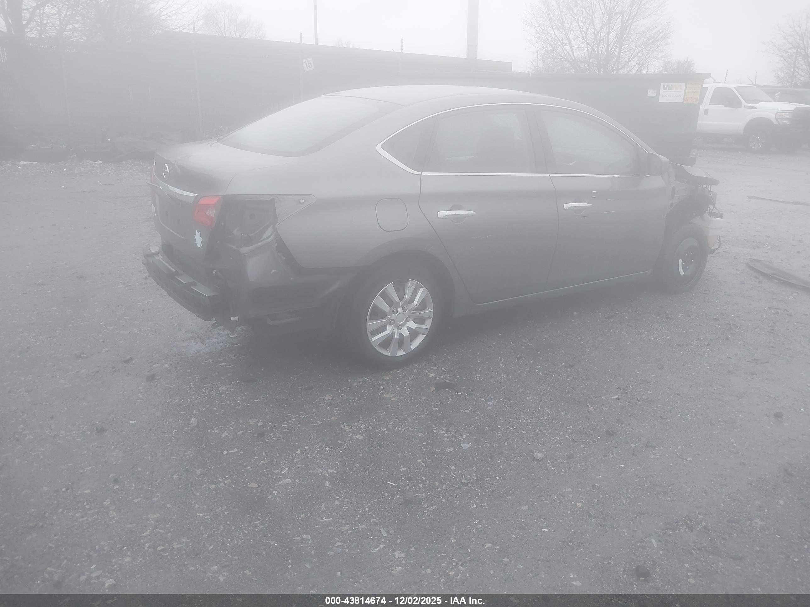 NISSAN SENTRA image 4