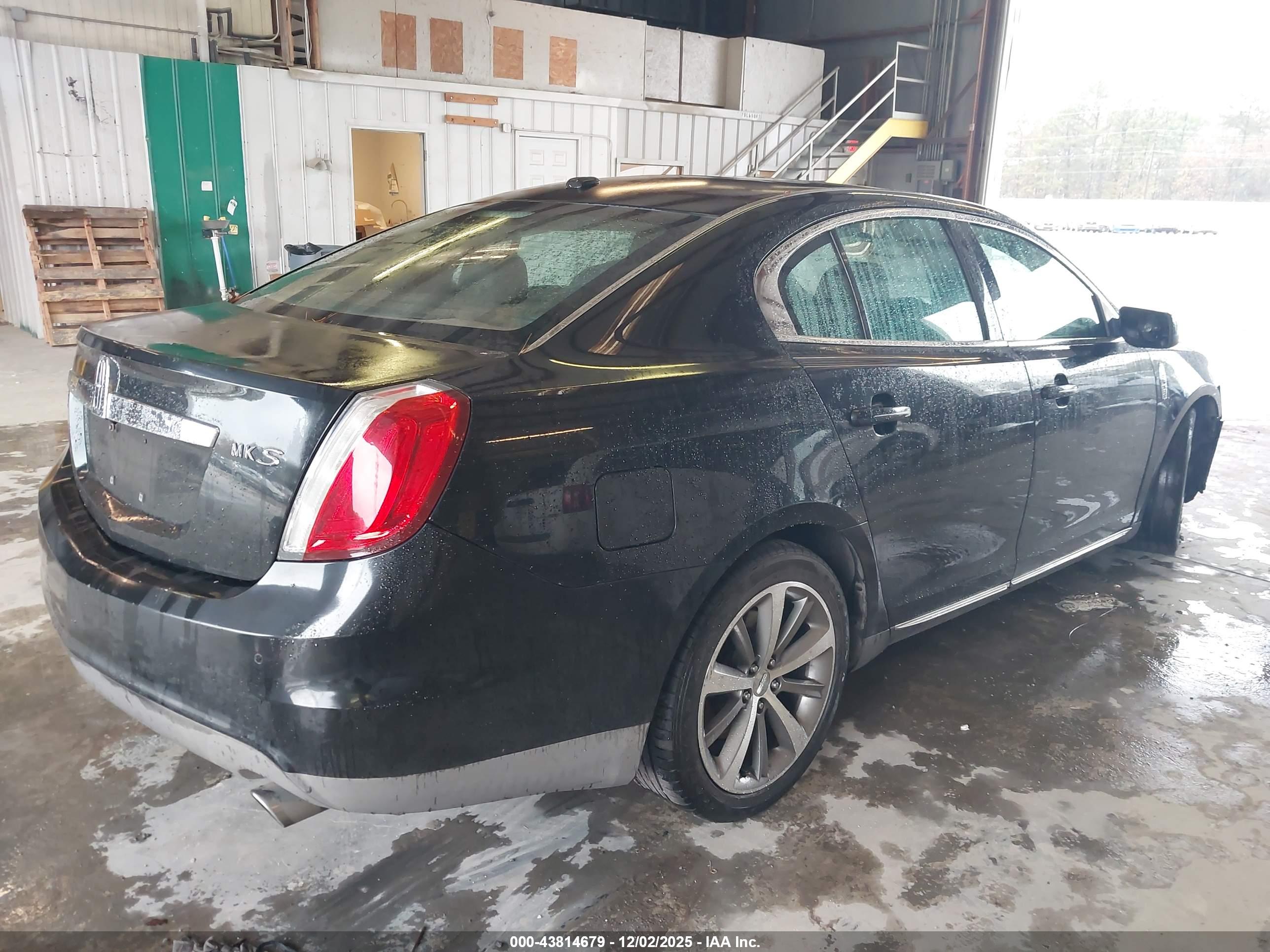 LINCOLN MKS image 4