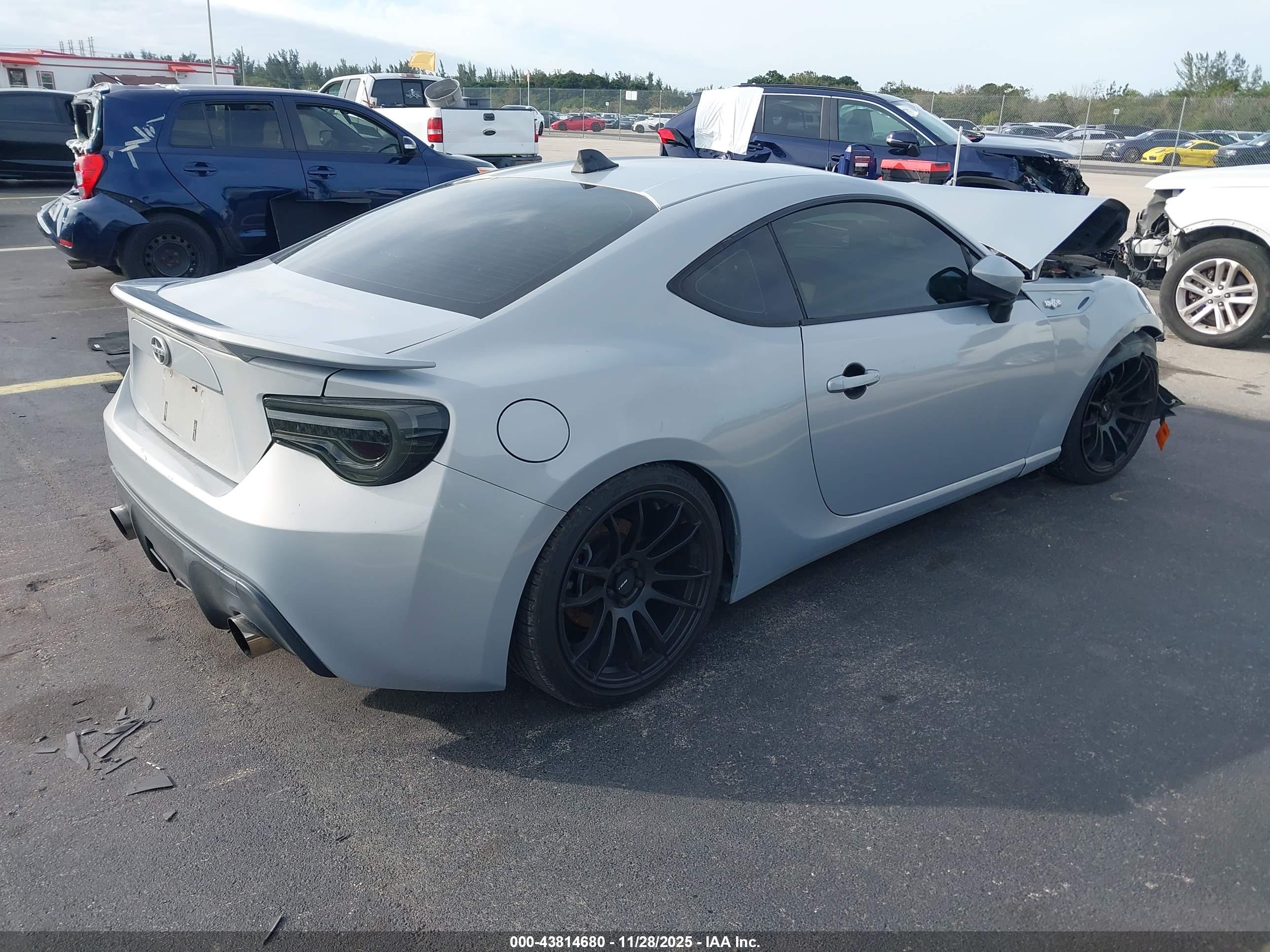 SCION FR-S image 4