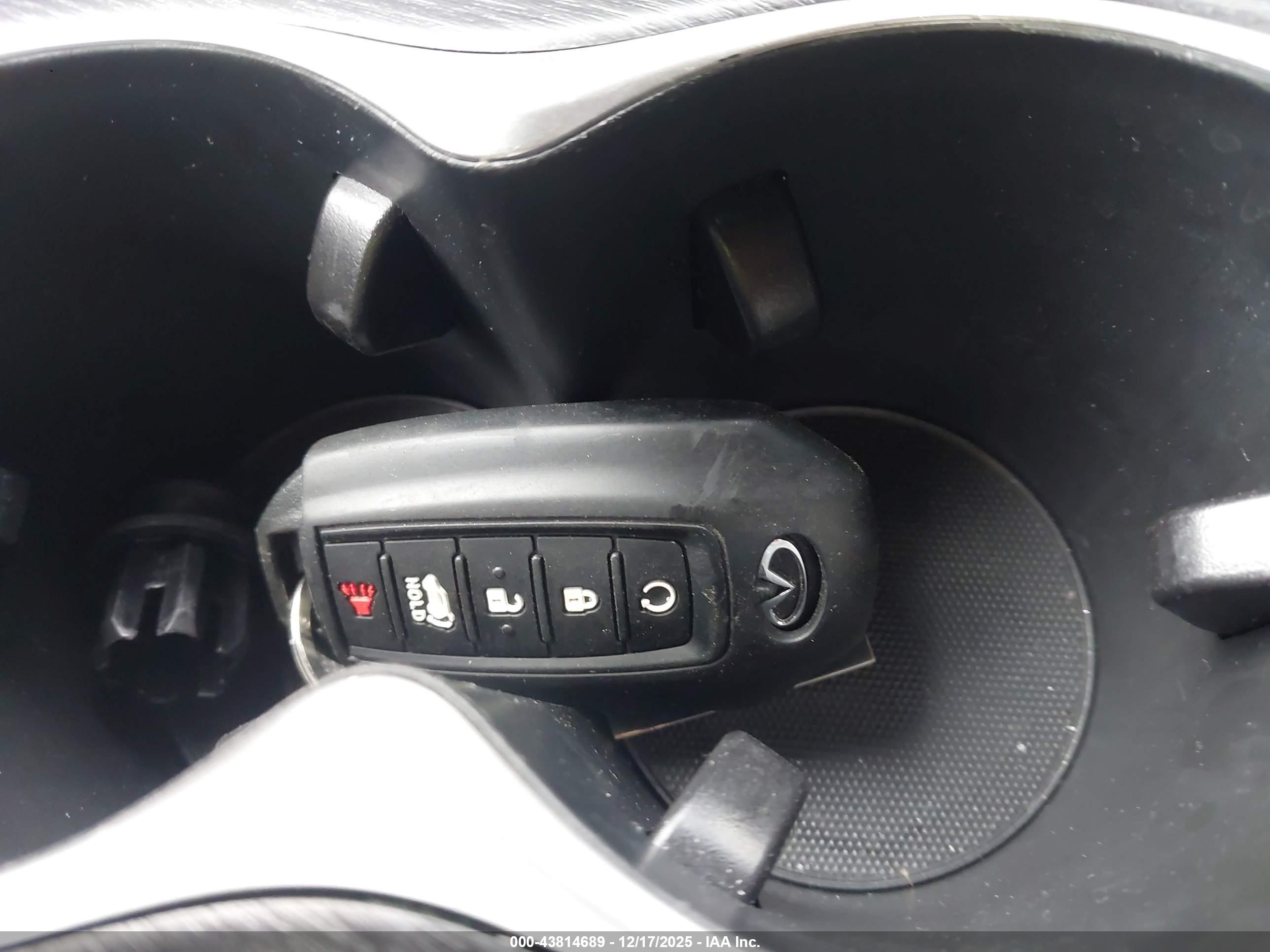 INFINITI Q50 image 11