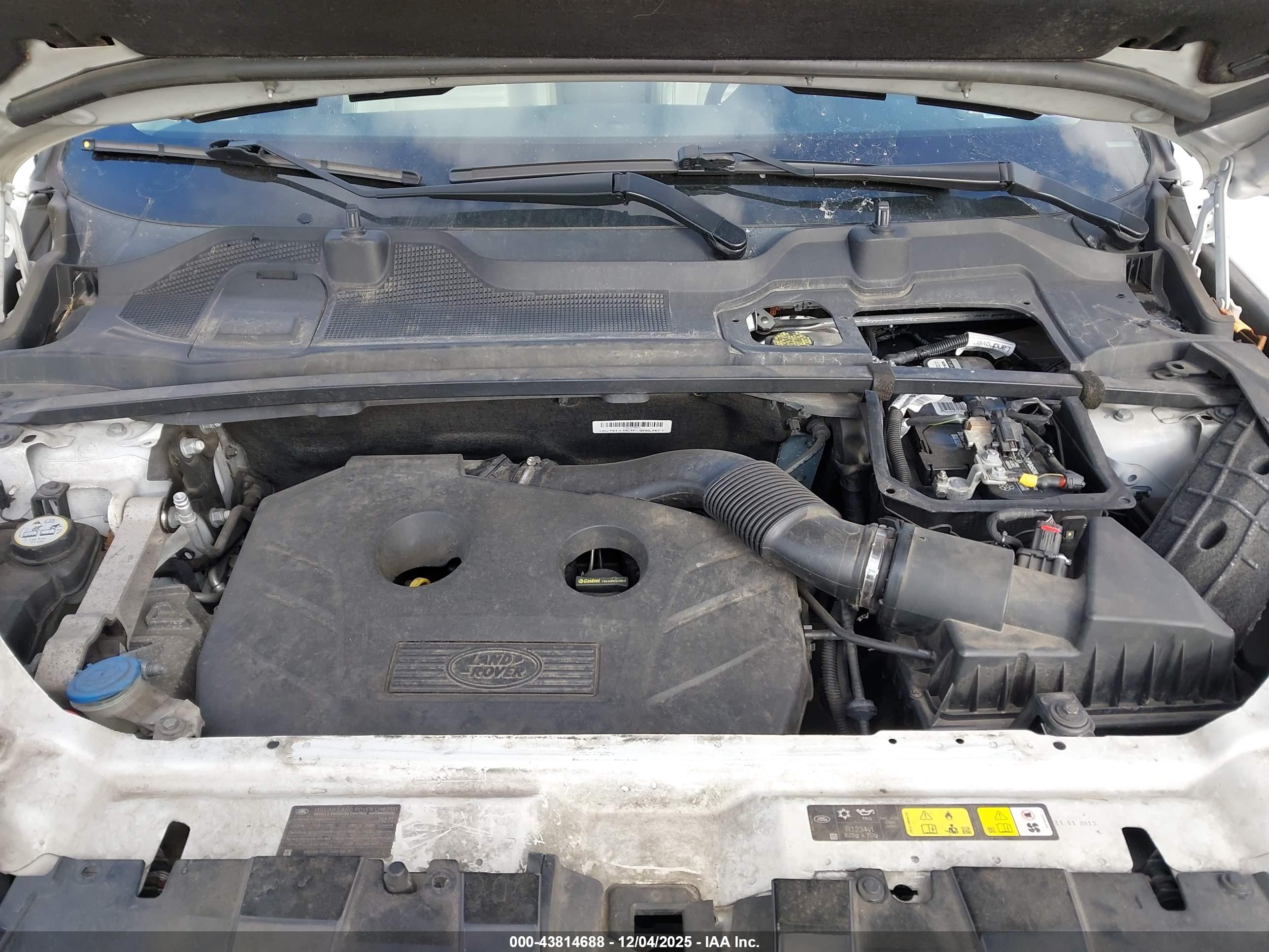 LAND ROVER image 10