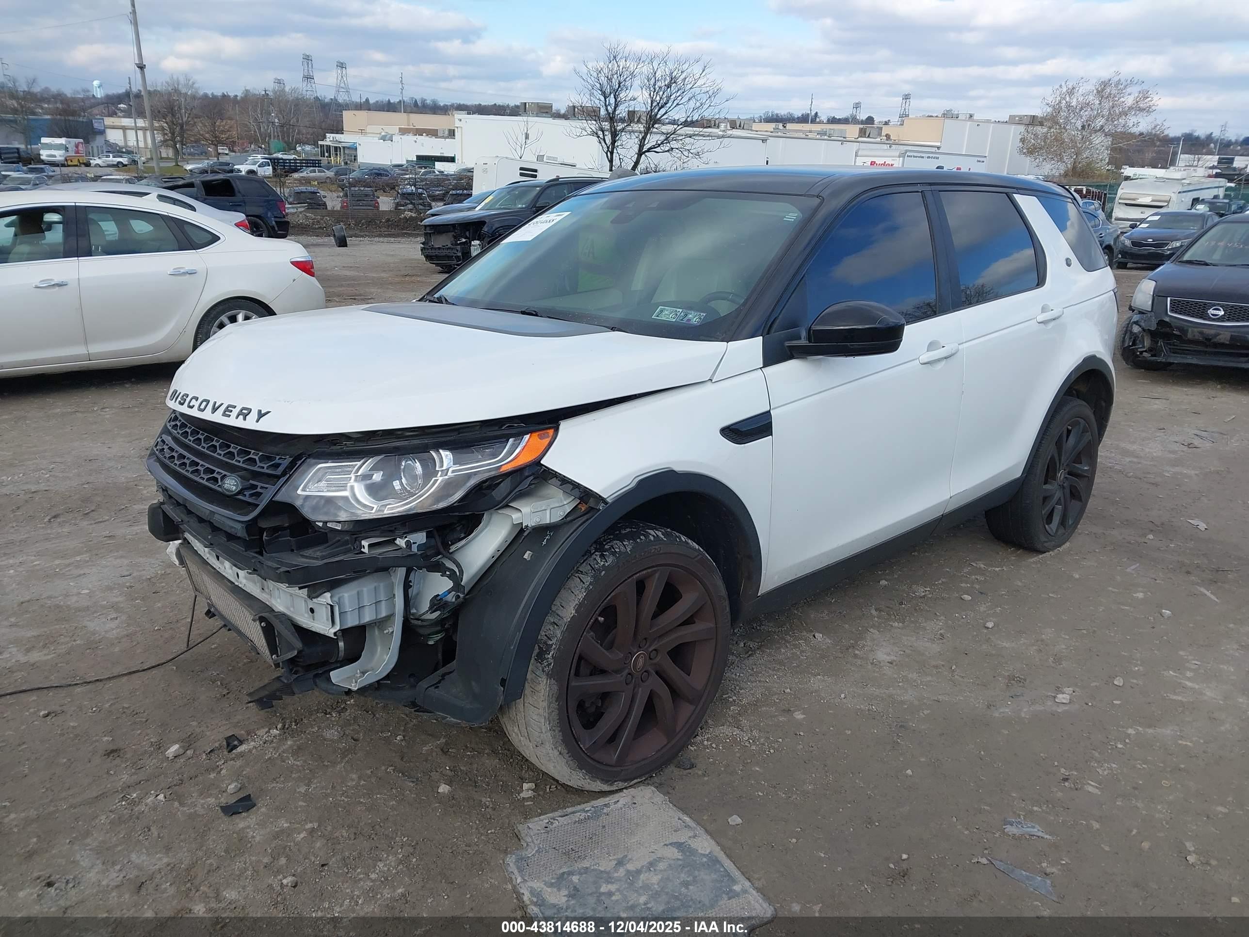 LAND ROVER image 2