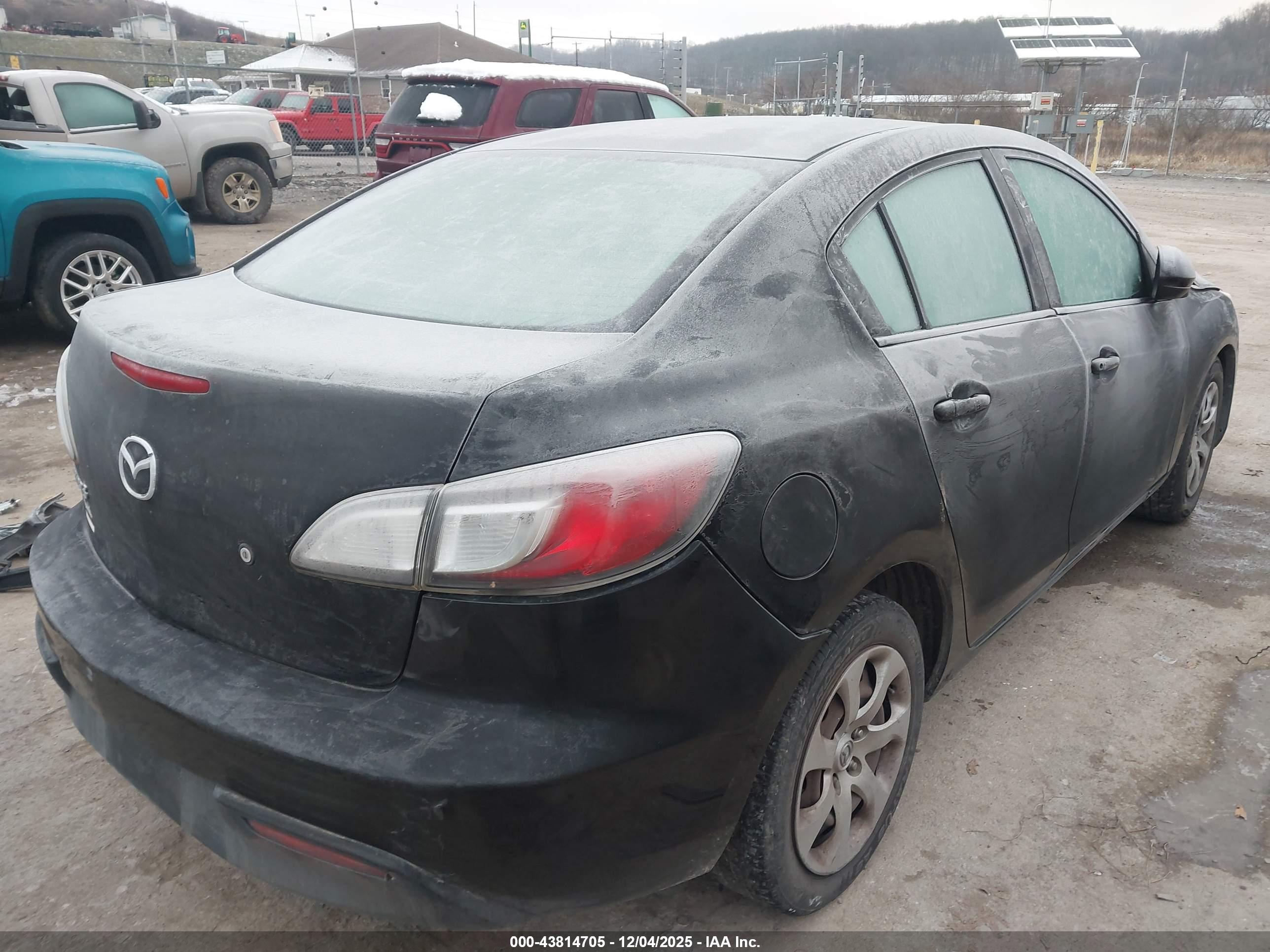 MAZDA MAZDA3 image 4