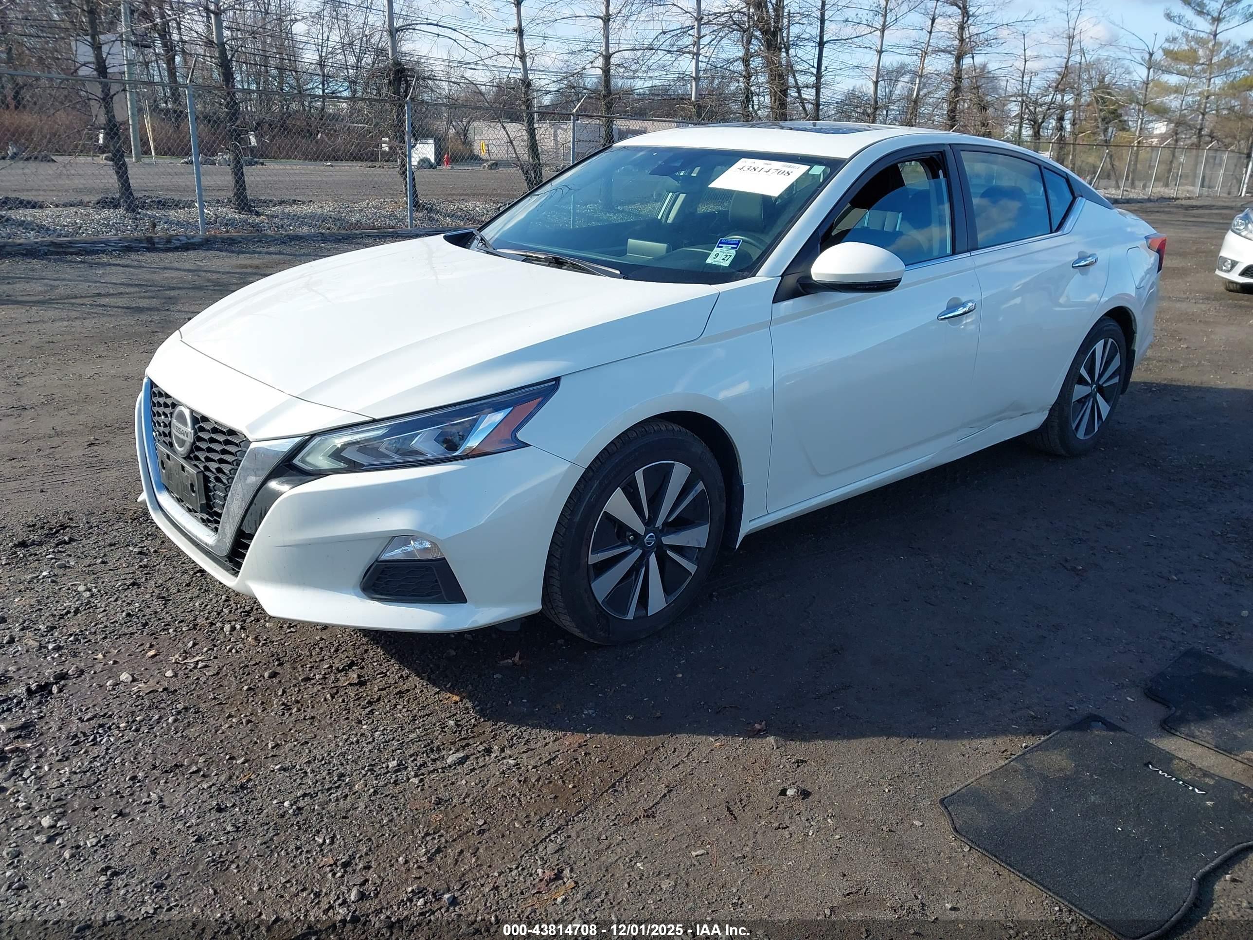 NISSAN ALTIMA image 2