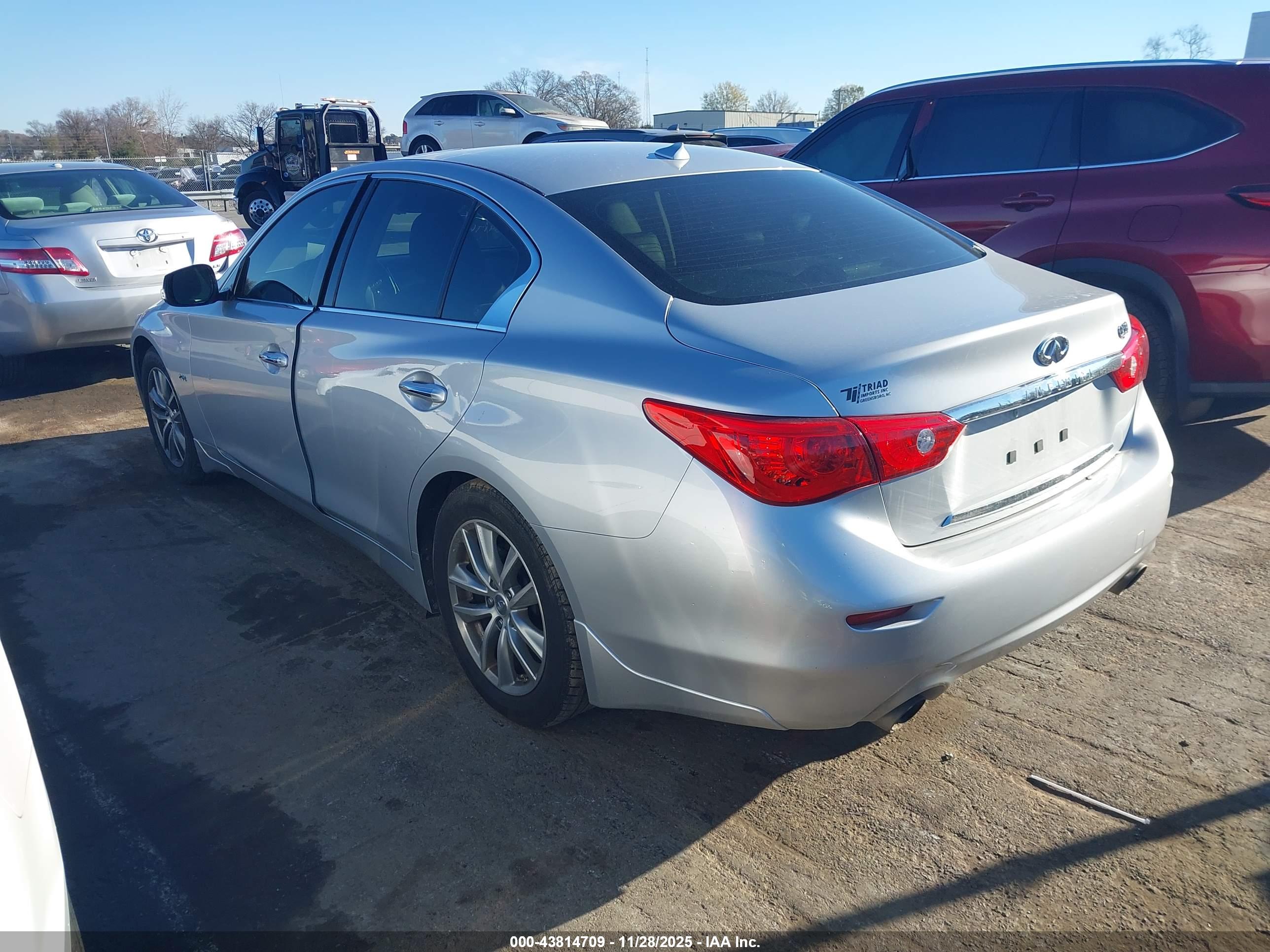 INFINITI Q50 image 3