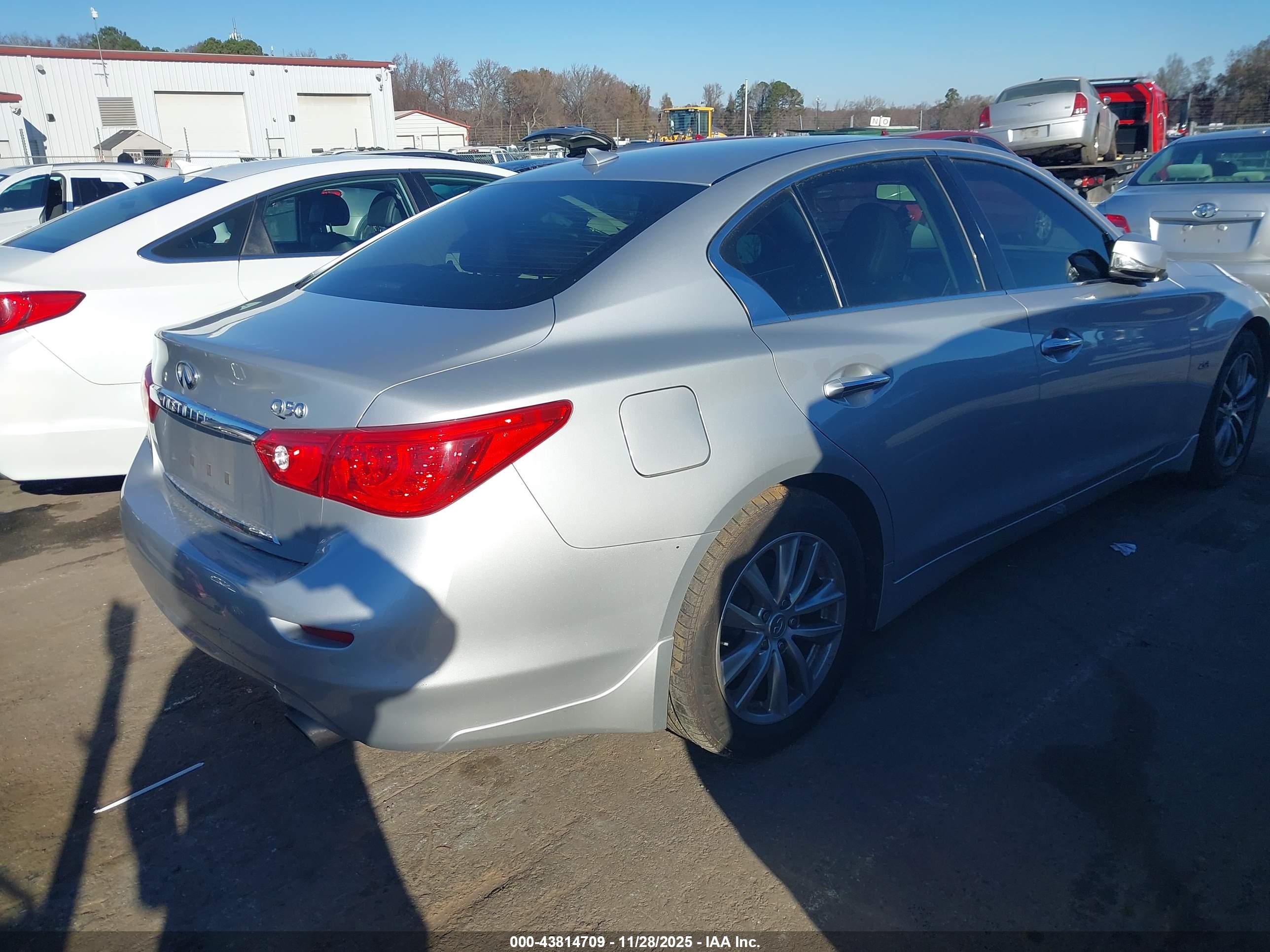 INFINITI Q50 image 4