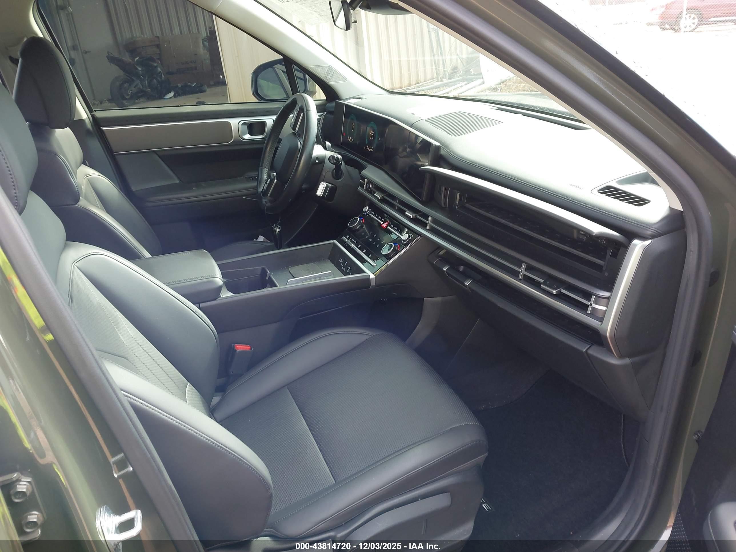 HYUNDAI SANTA image 5