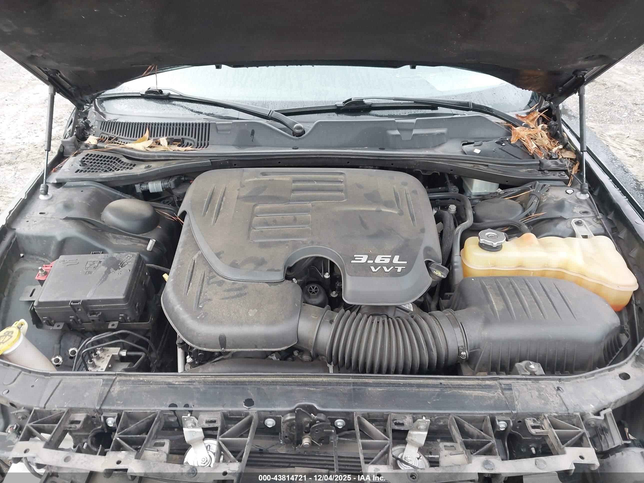 DODGE CHALLENGER image 10