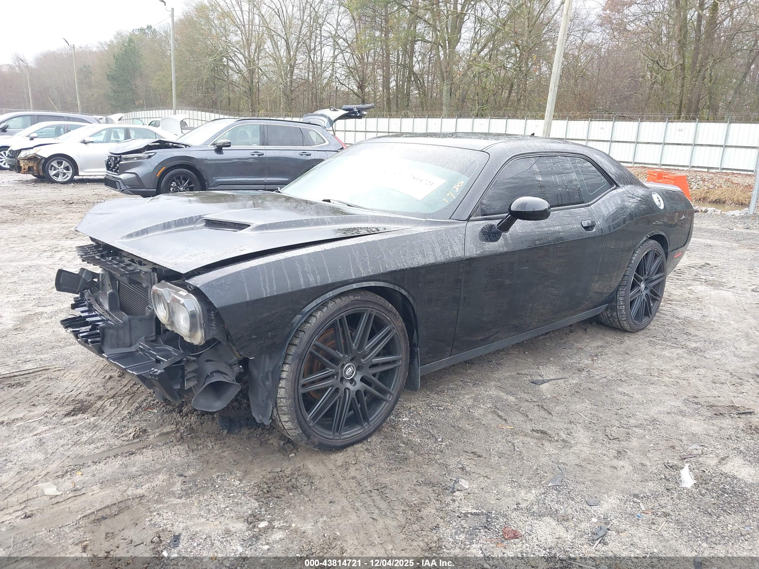 DODGE CHALLENGER image 2