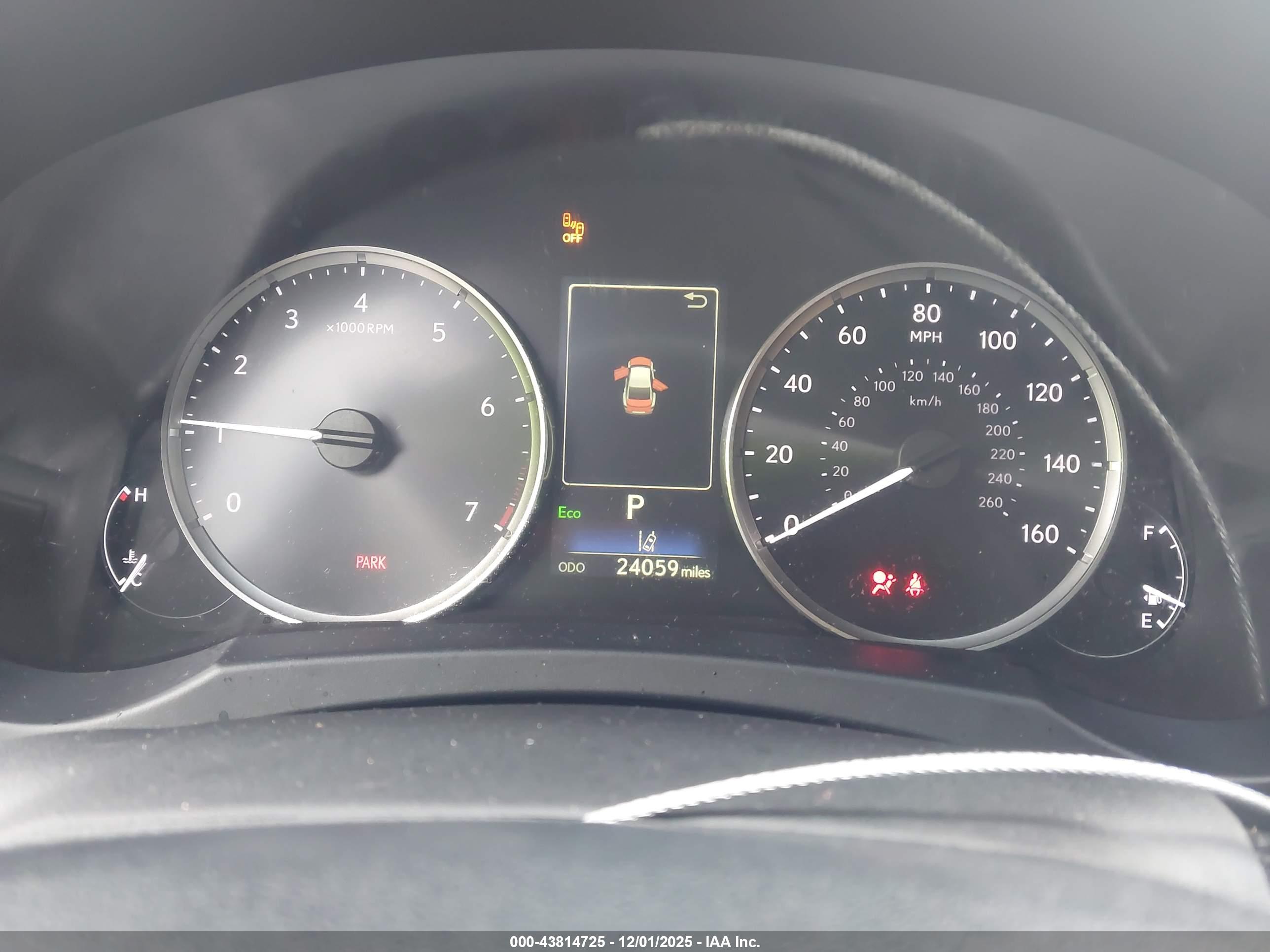 LEXUS IS image 7