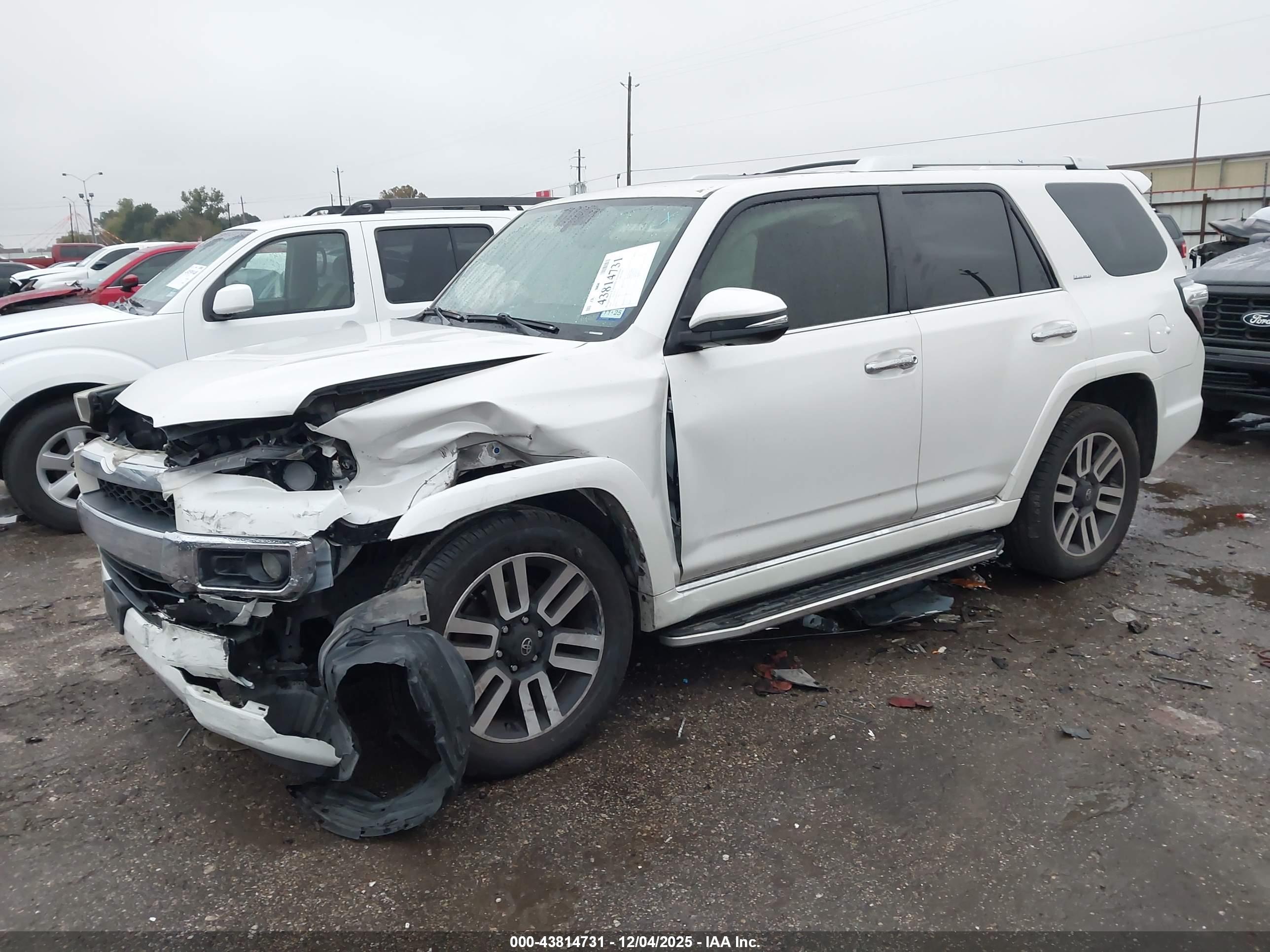 TOYOTA 4RUNNER image 2