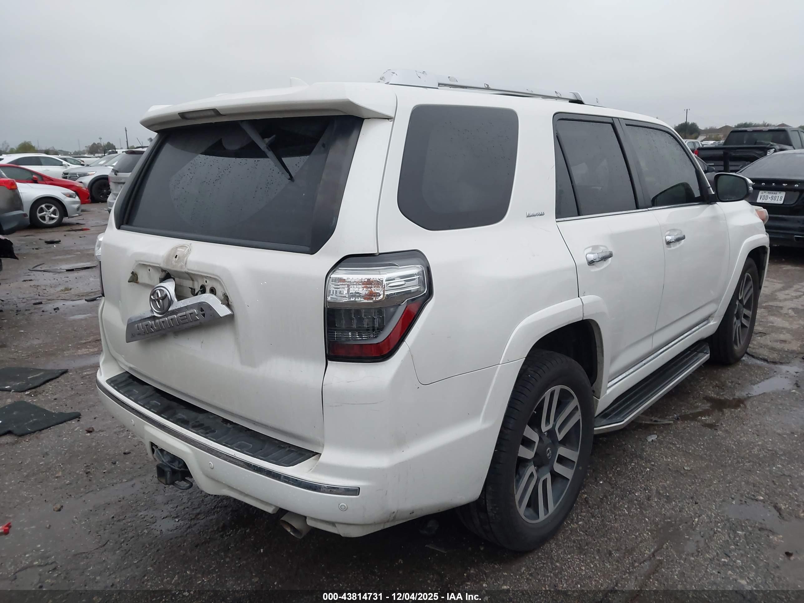 TOYOTA 4RUNNER image 4