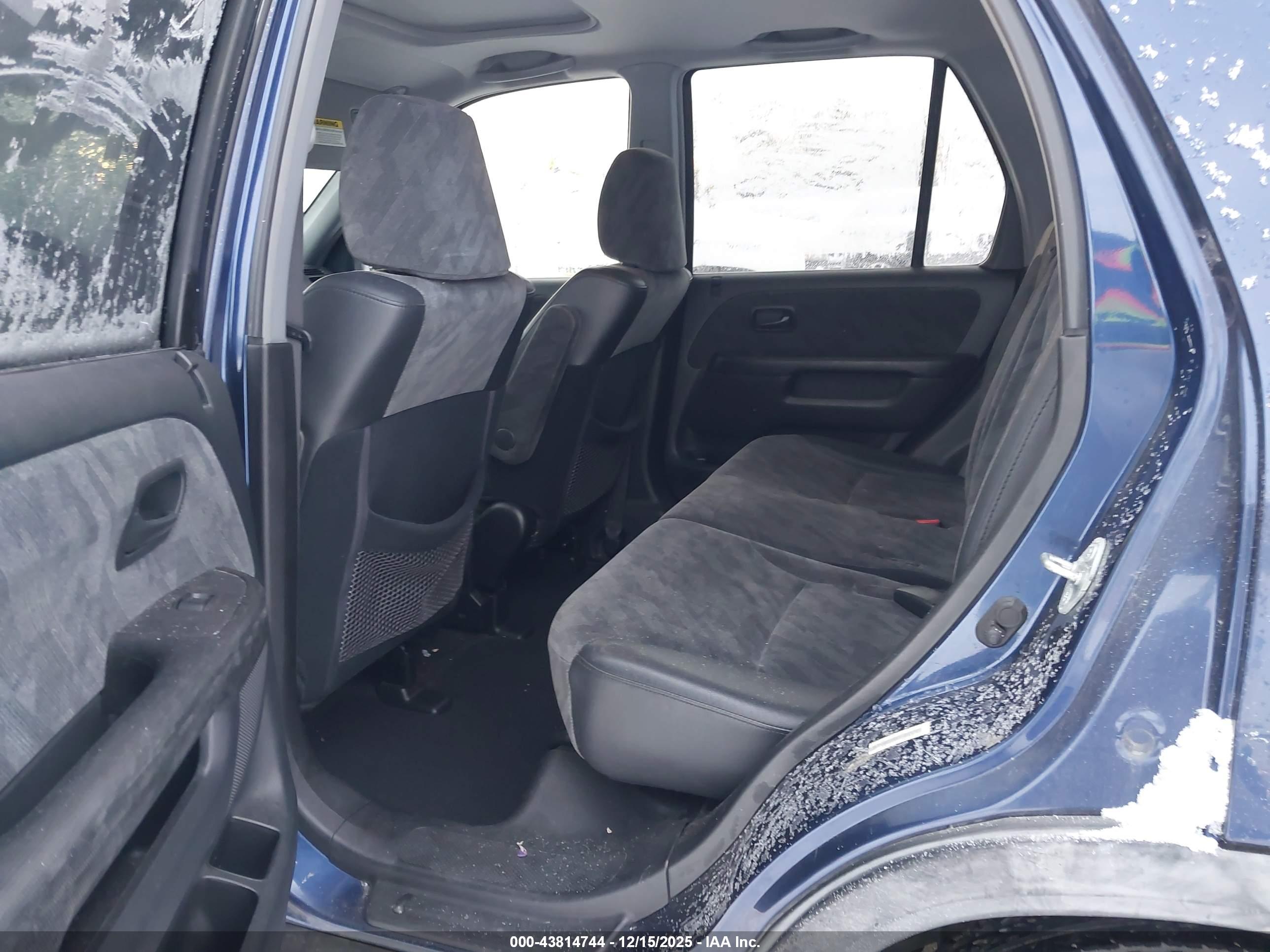 HONDA CR-V image 8