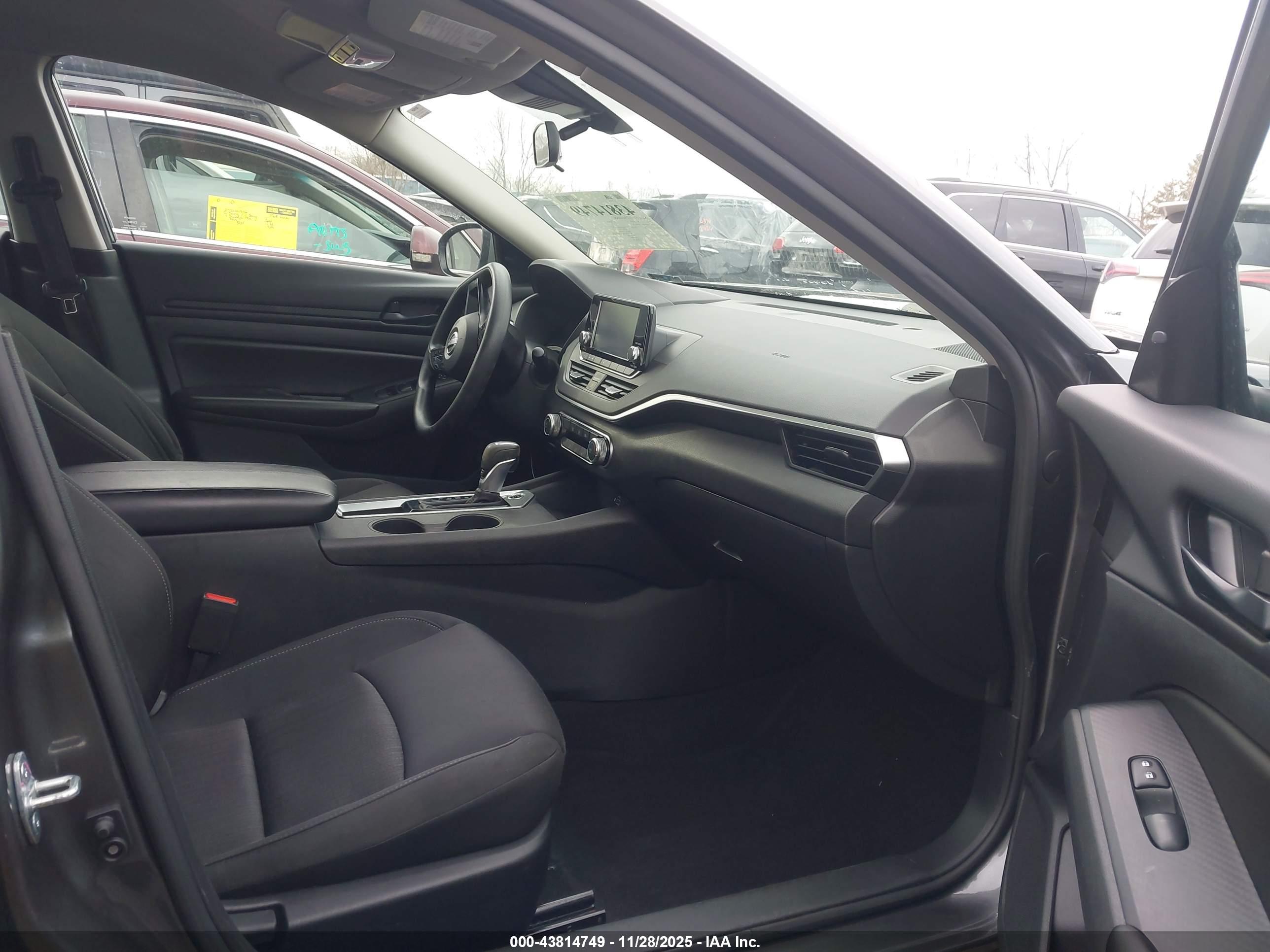 NISSAN ALTIMA image 5