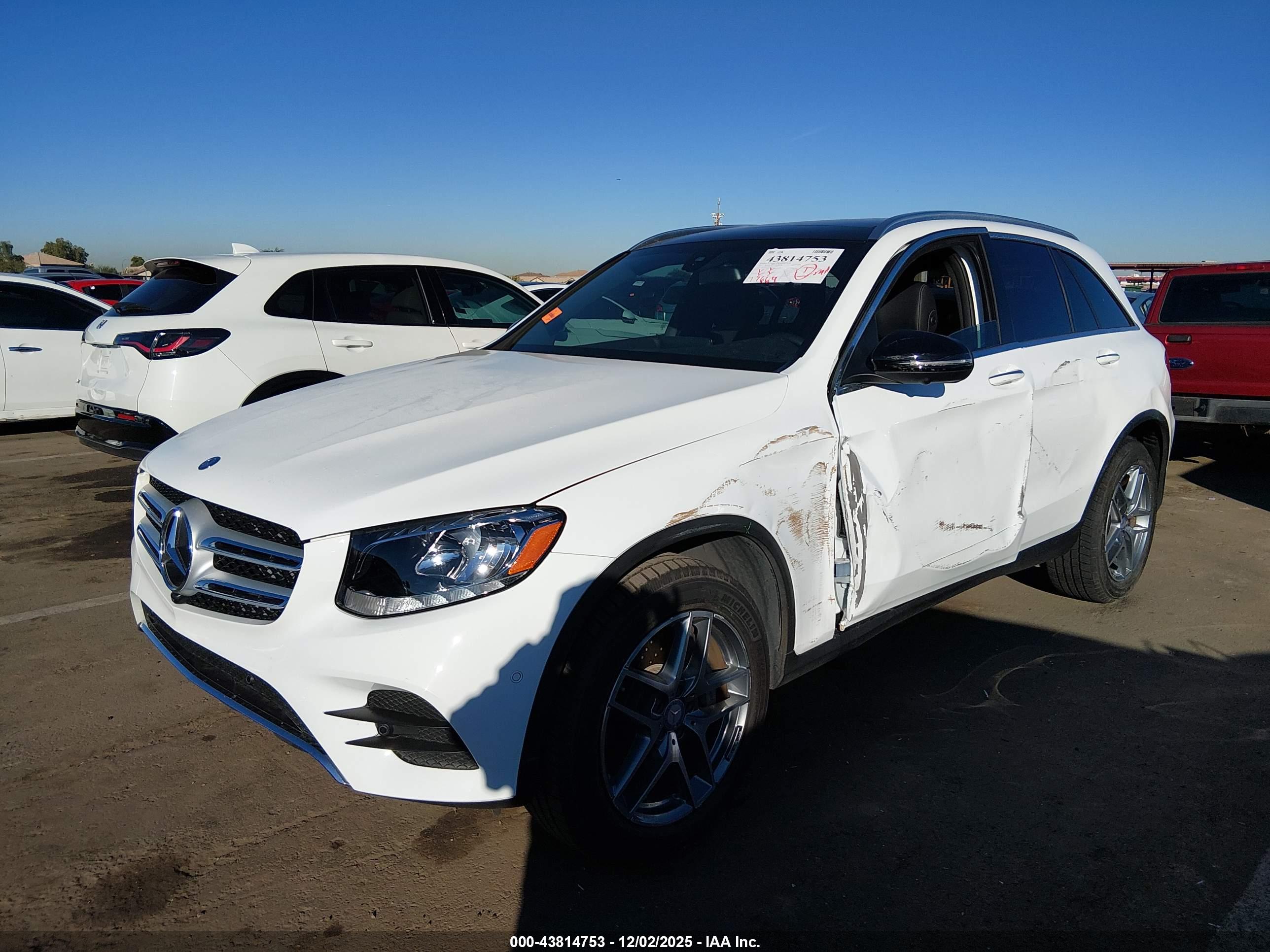 MERCEDES-BENZ GLC image 6