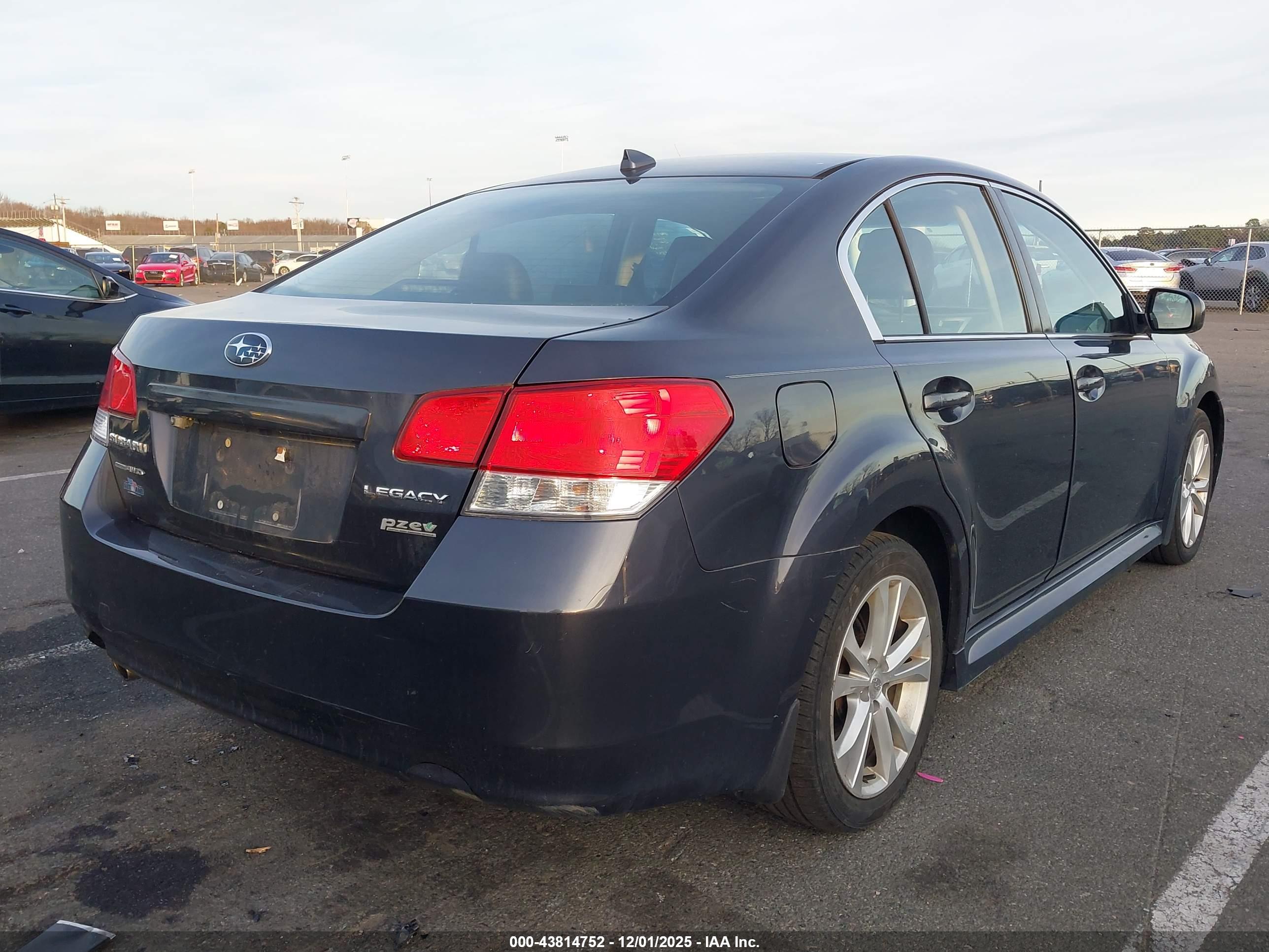 SUBARU LEGACY image 4