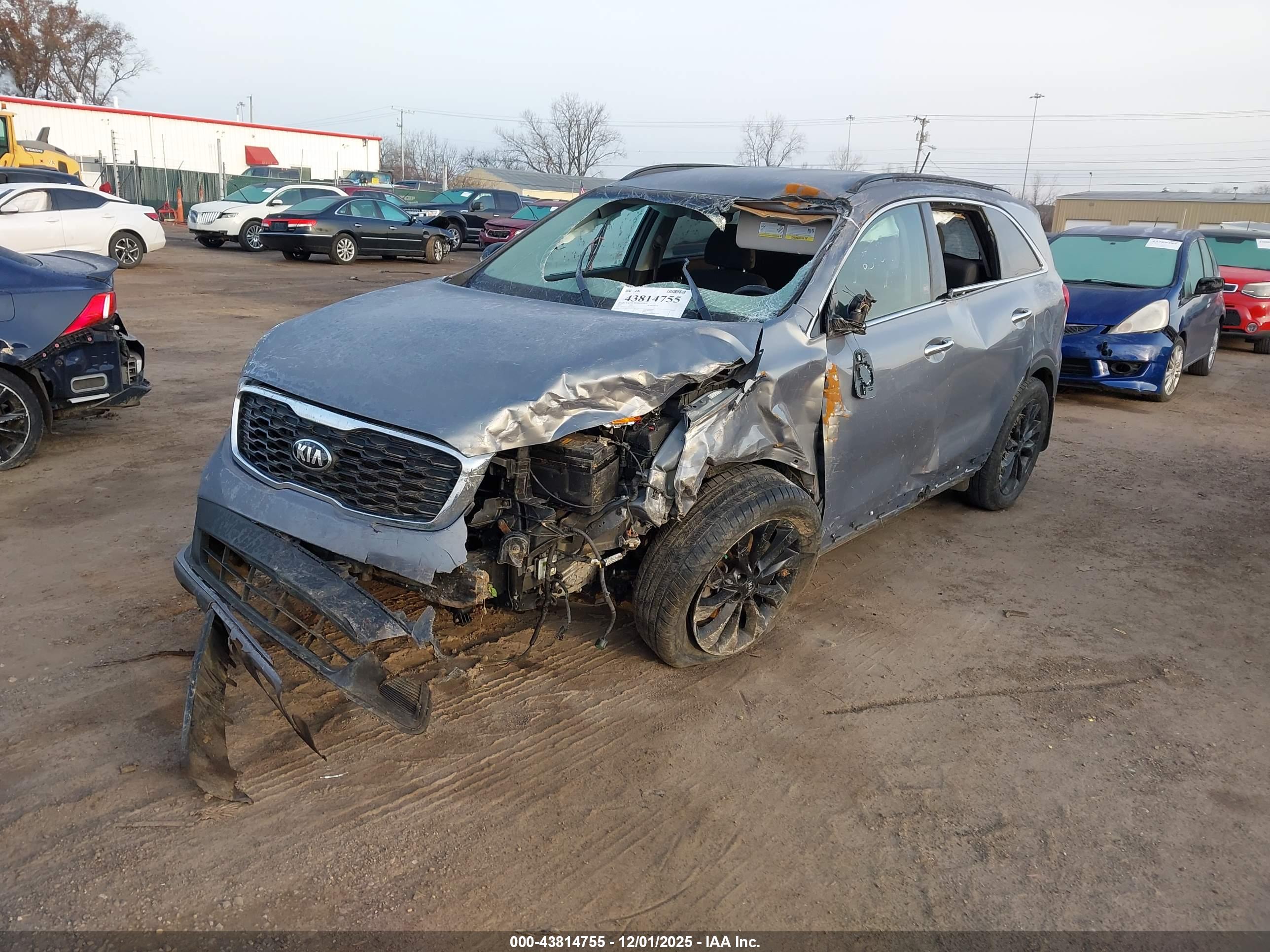 KIA SORENTO image 2