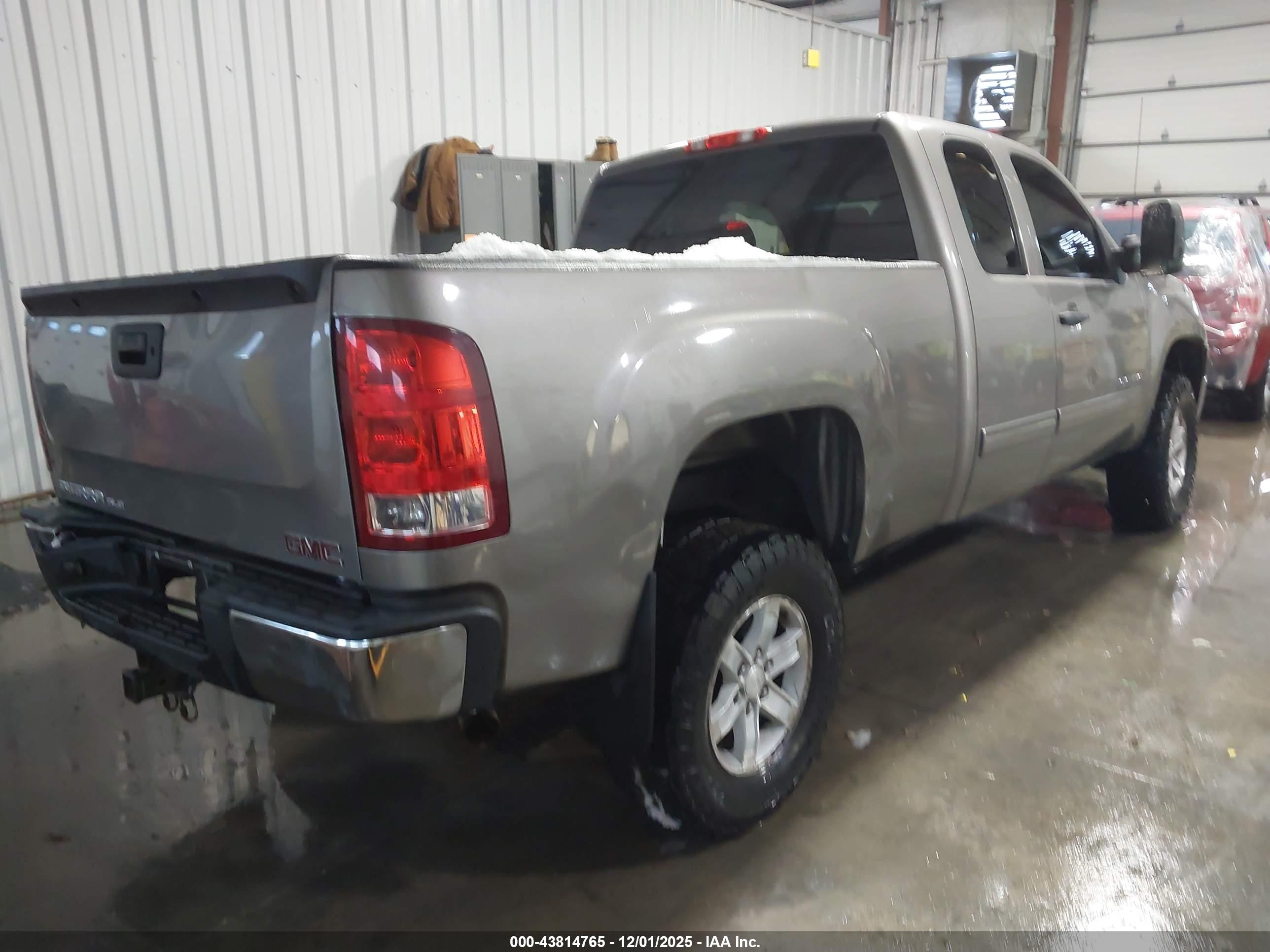GMC SIERRA image 4