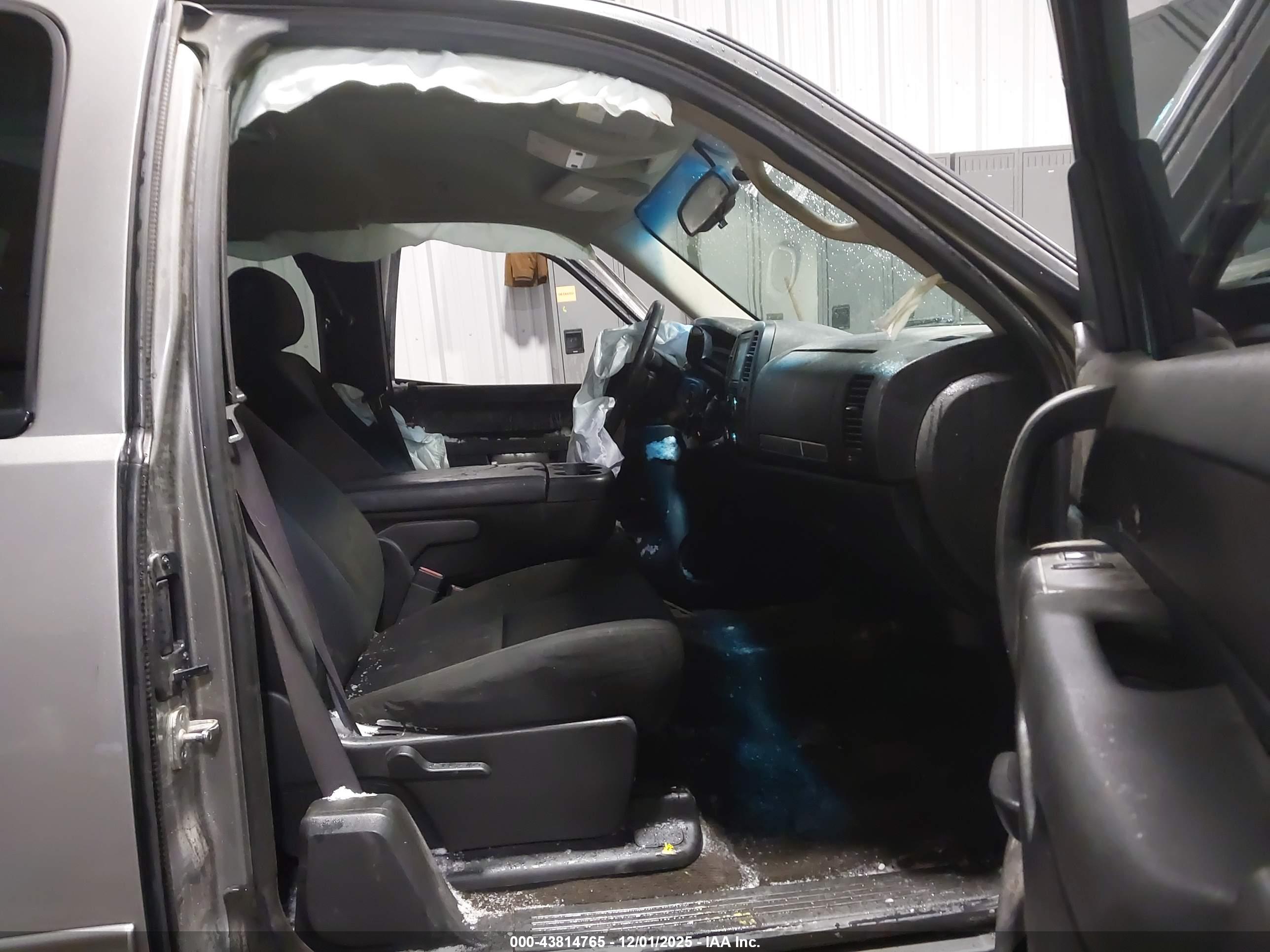 GMC SIERRA image 5