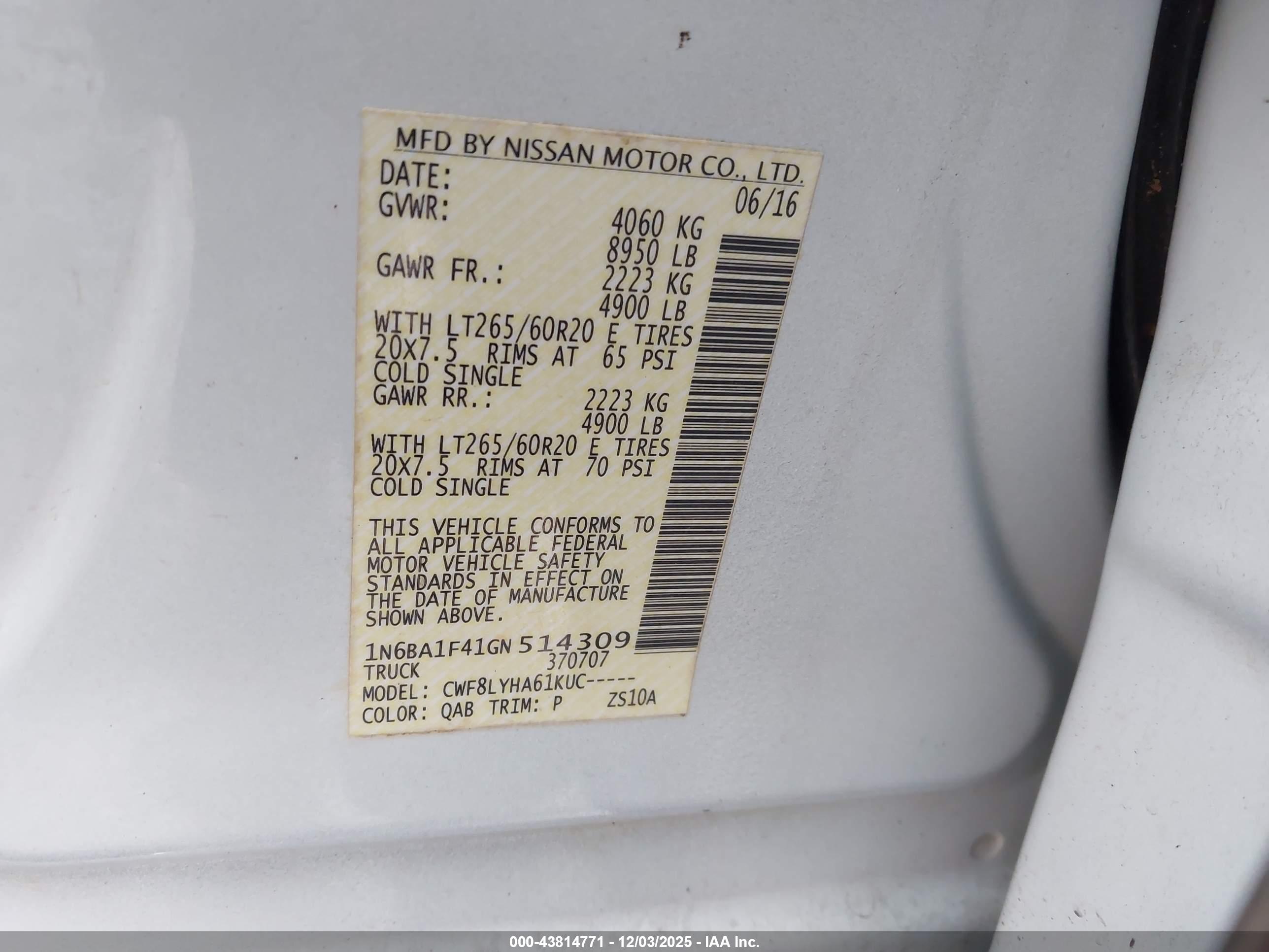 NISSAN TITAN image 9