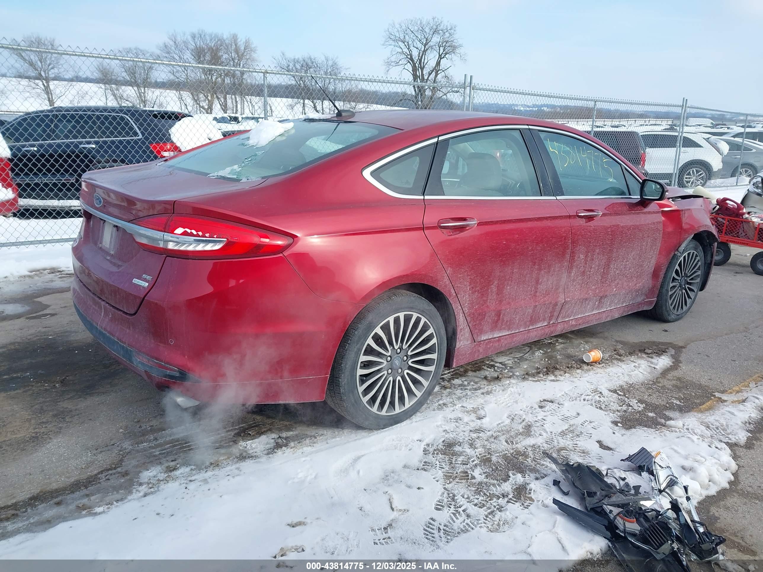 FORD FUSION image 4