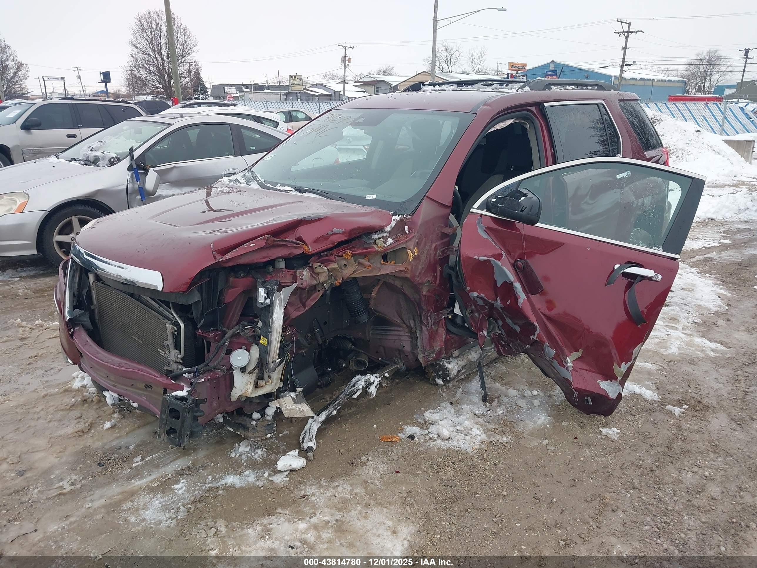 GMC TERRAIN image 2